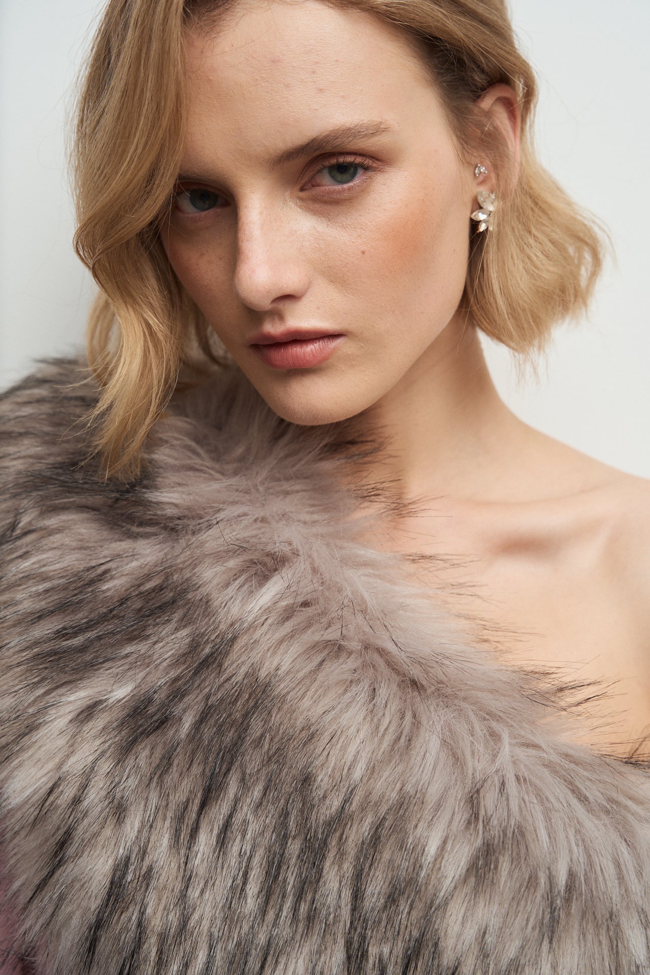 Leah Grey Stole · Lady B ·