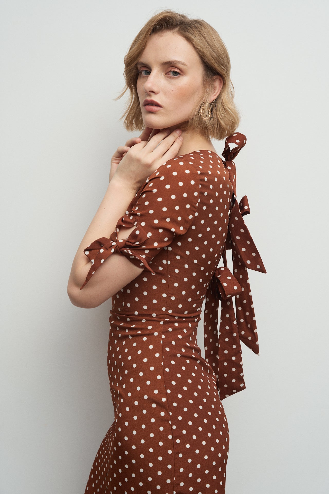 Robe à pois marron Laila · Iconiques ·