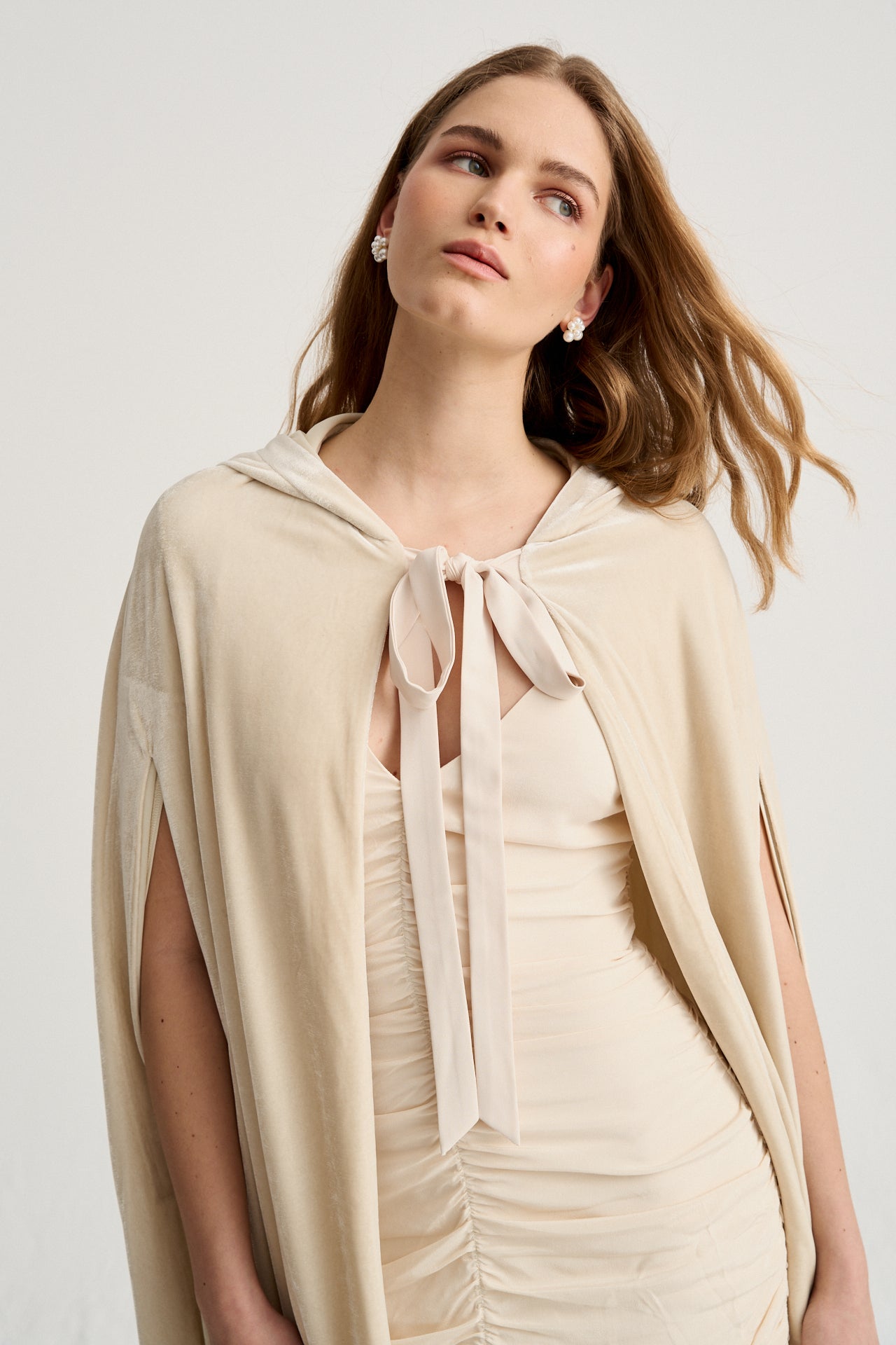 Leonor Bridal Cape · LOVE ·