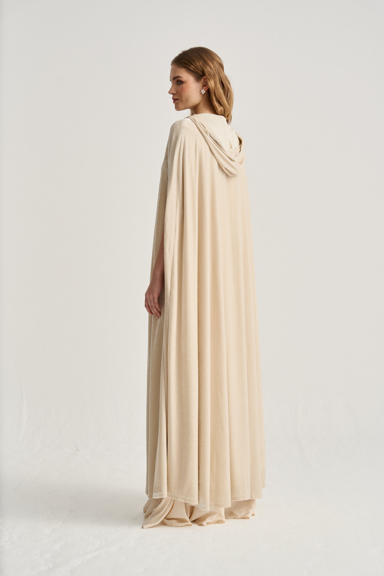Leonor Bridal Cape · LOVE ·
