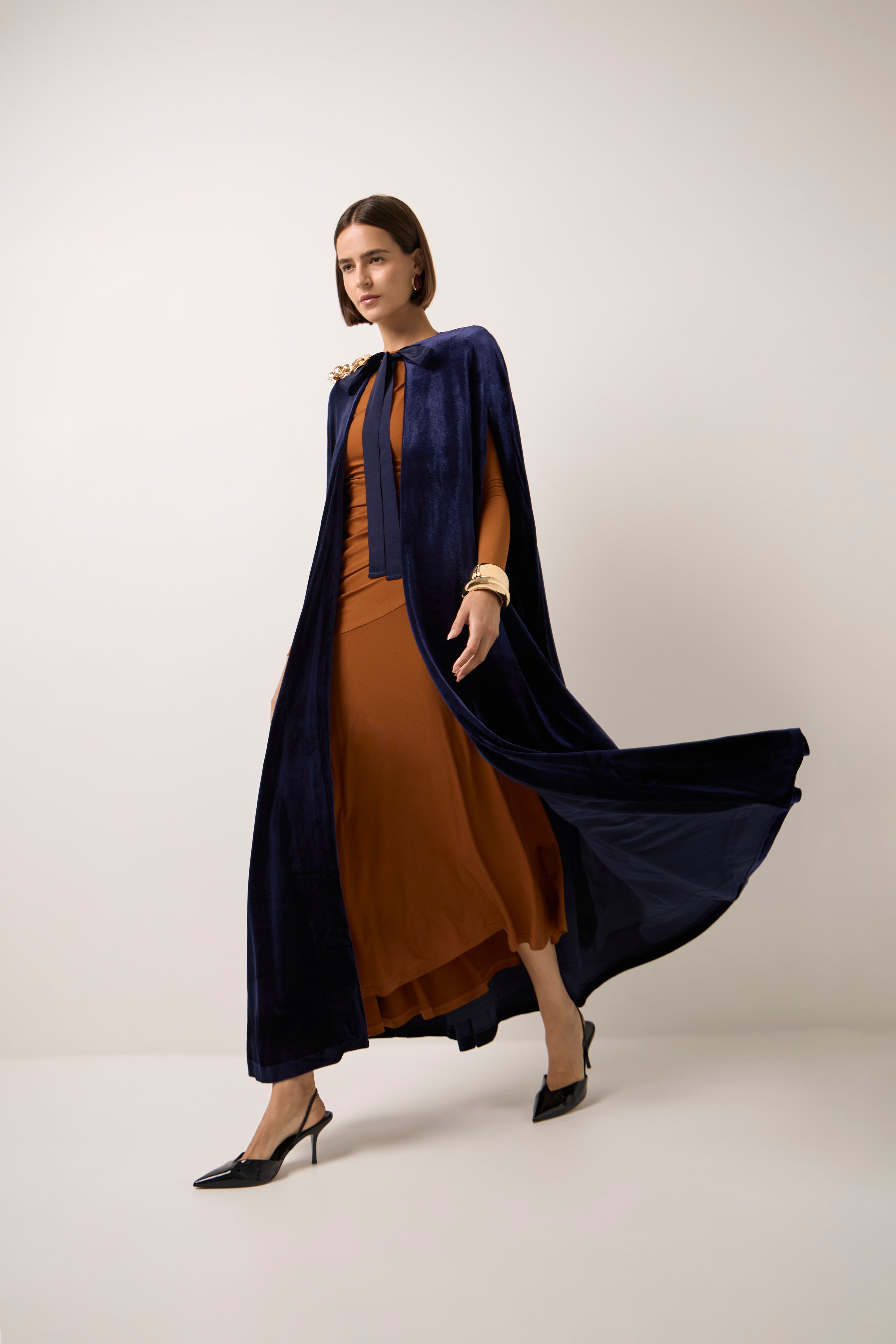 Capa Terciopelo Margaret Navy · Le Marais ·