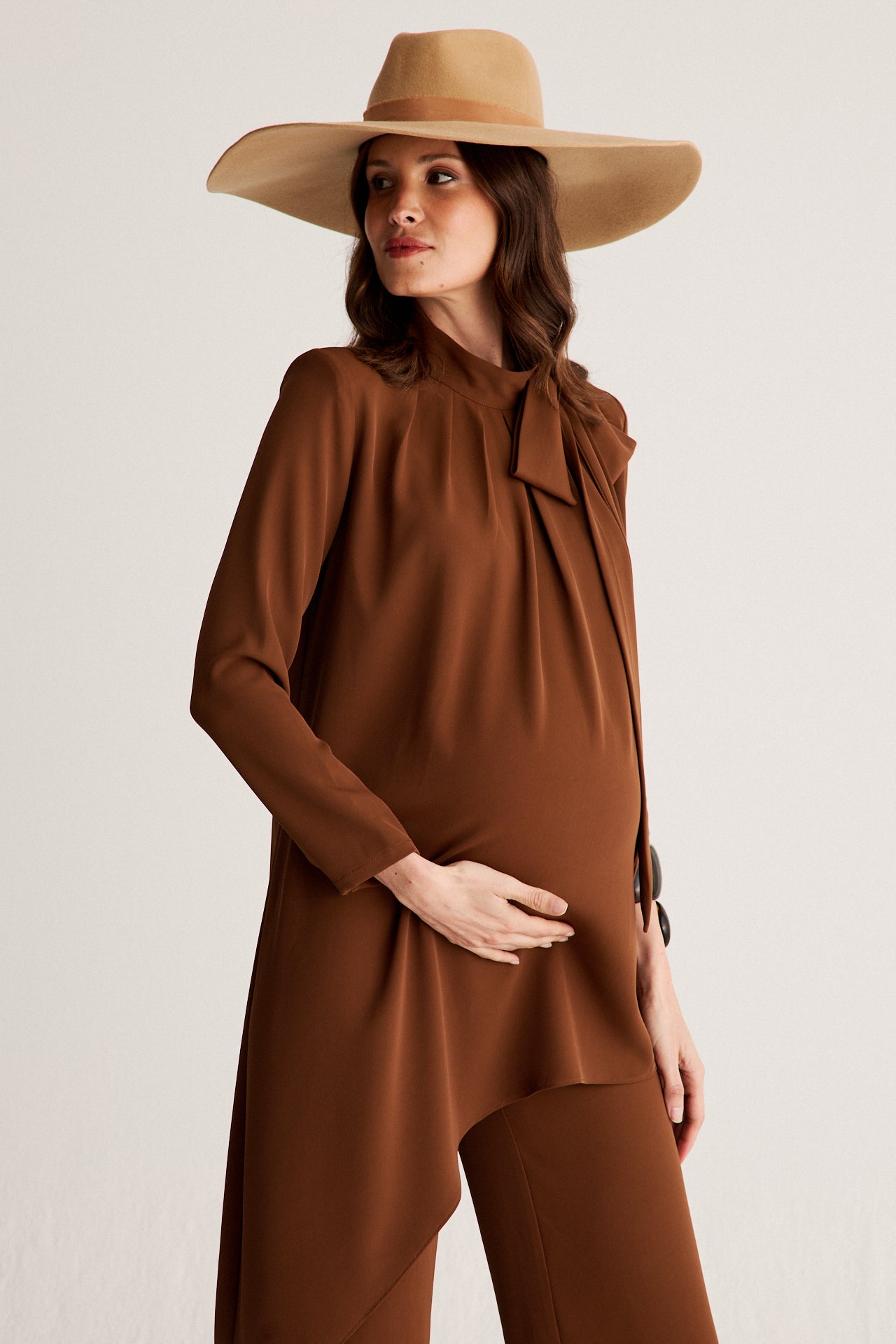 Top Cory Choco · Pregnant ·