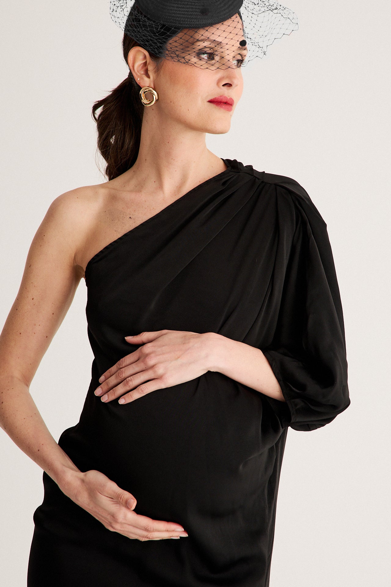 Vestido Mindy Noir Midi · Madame ·