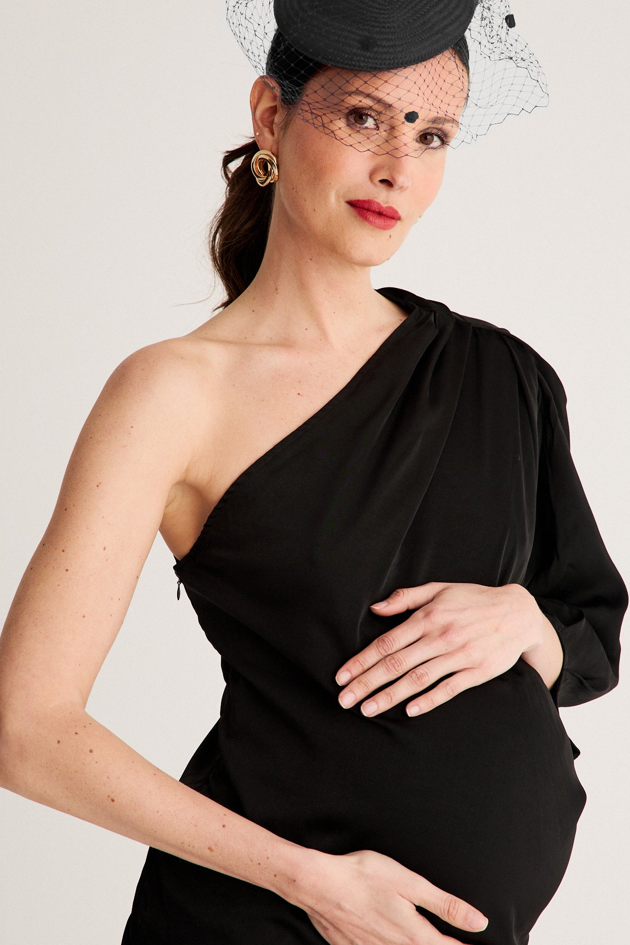 Vestido Mindy Noir Midi · Madame ·