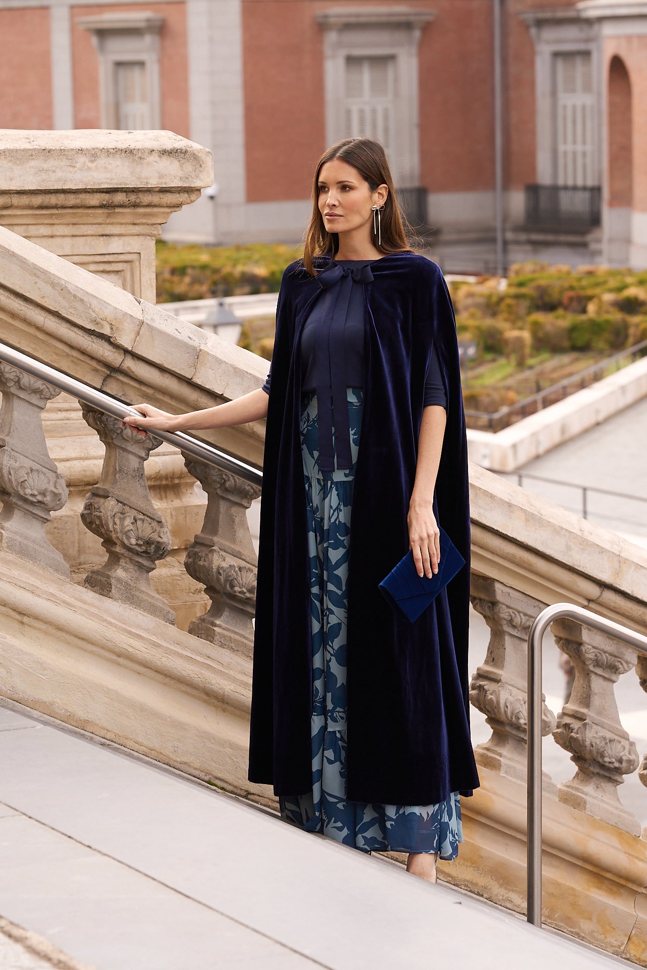 Capa Terciopelo Margaret Navy · Allure ·