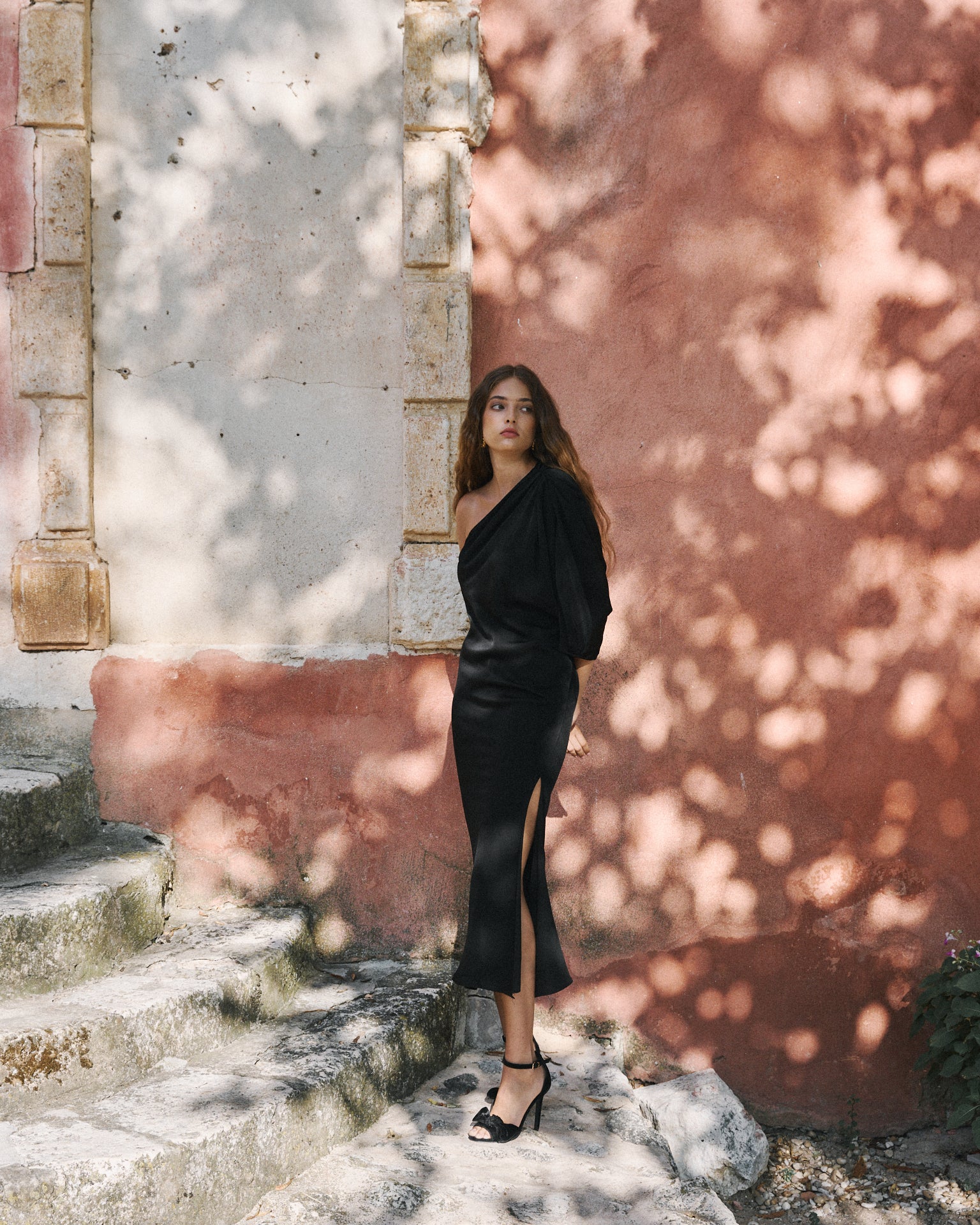 Mindy Noir Midi Dress · Madame ·