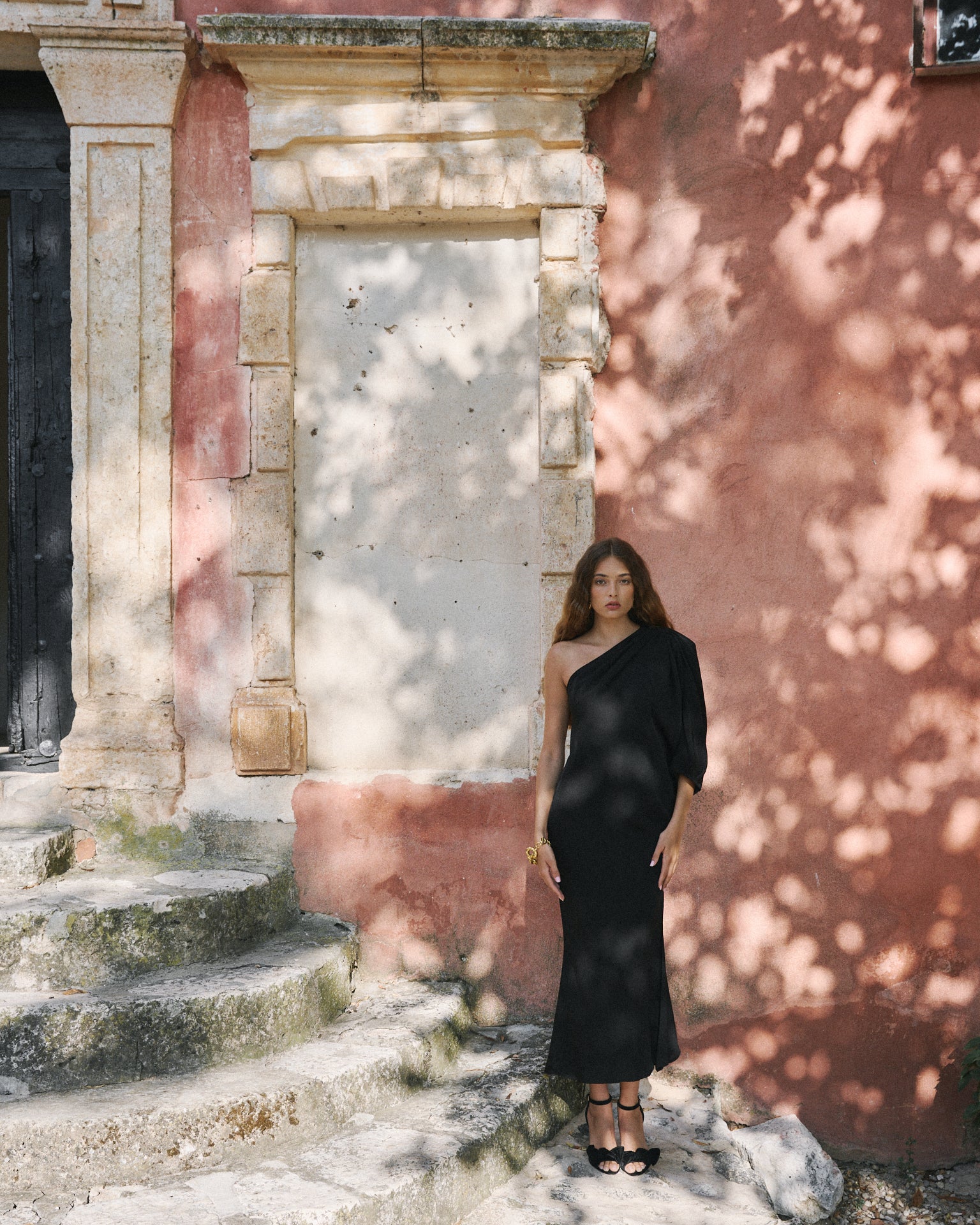 Mindy Noir Midi Dress · Madame ·
