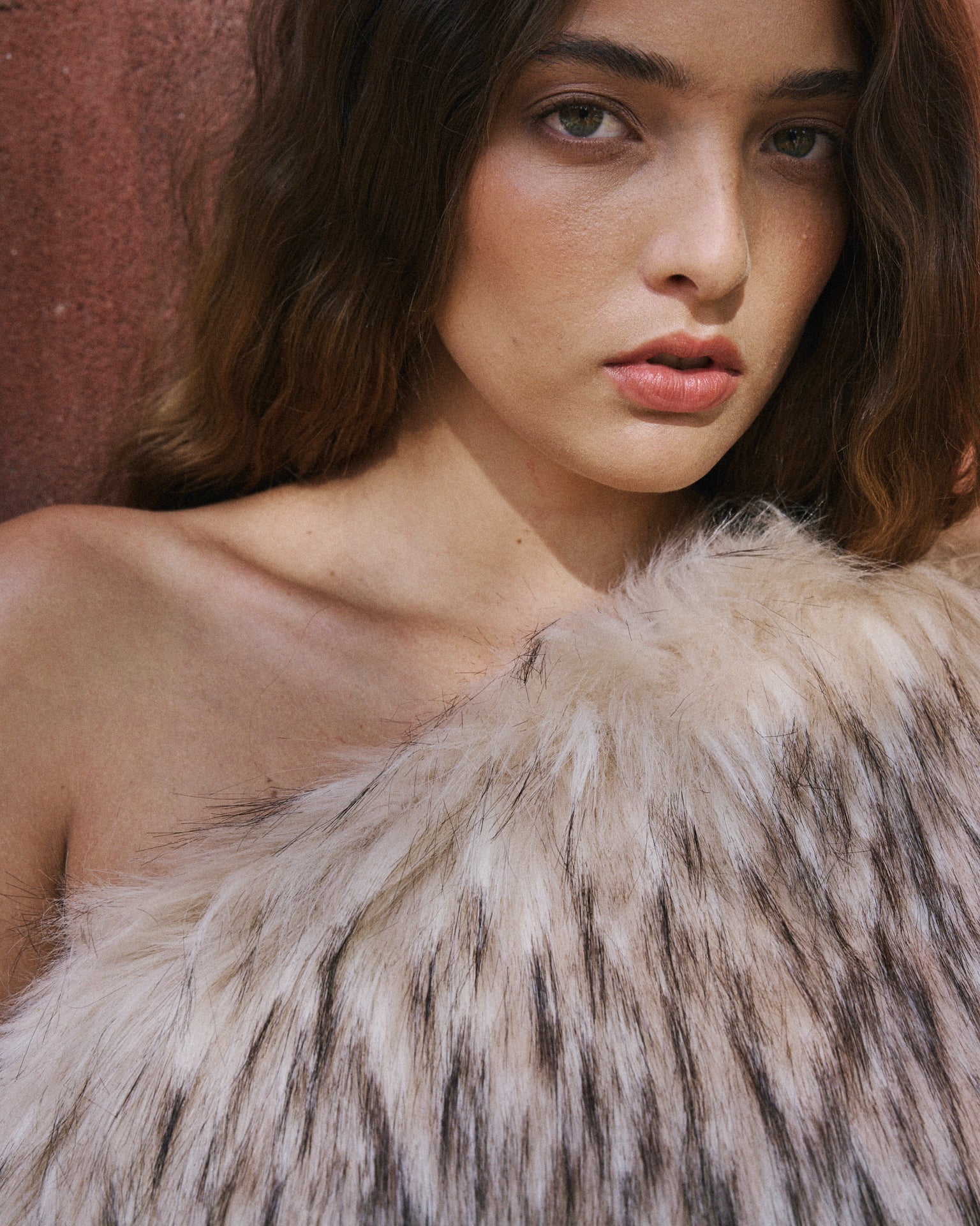 Leah Beige Stole · Madame ·