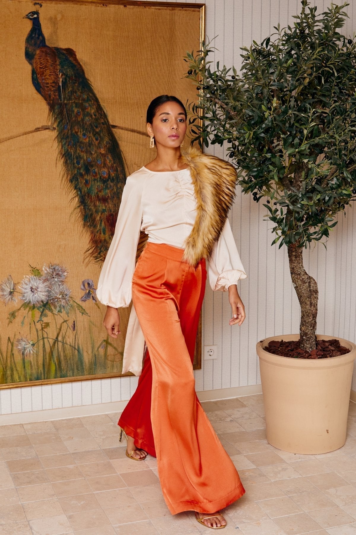 Leah Natural Stole · Icons ·