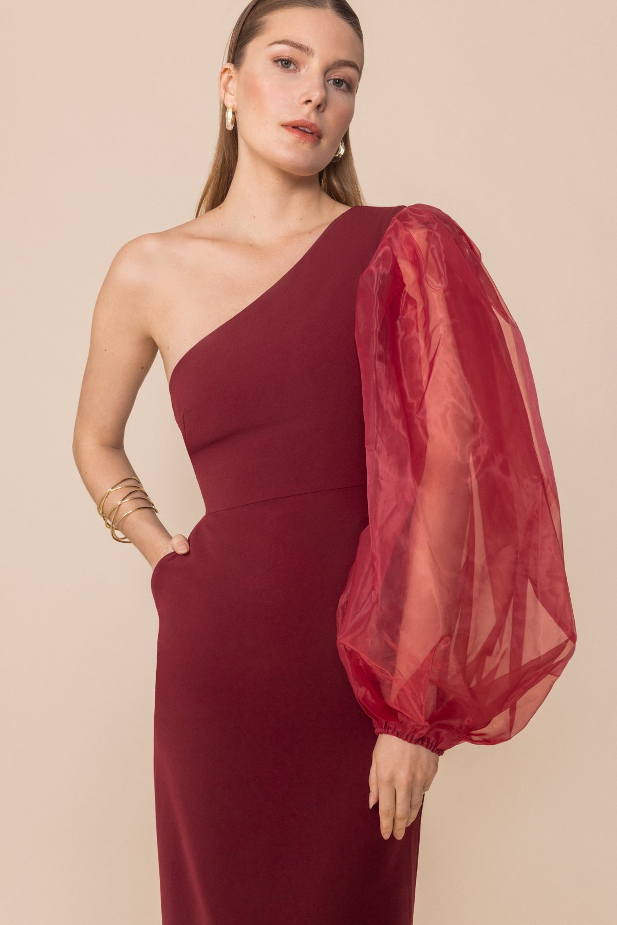 Vestido Charlotte Guinda · Flora · - Bruna