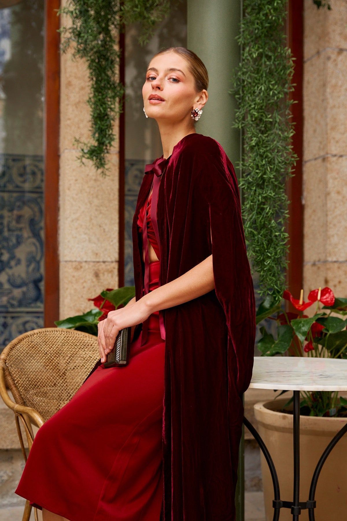 Capa Terciopelo Margaret Burgundy · Muse · - Bruna