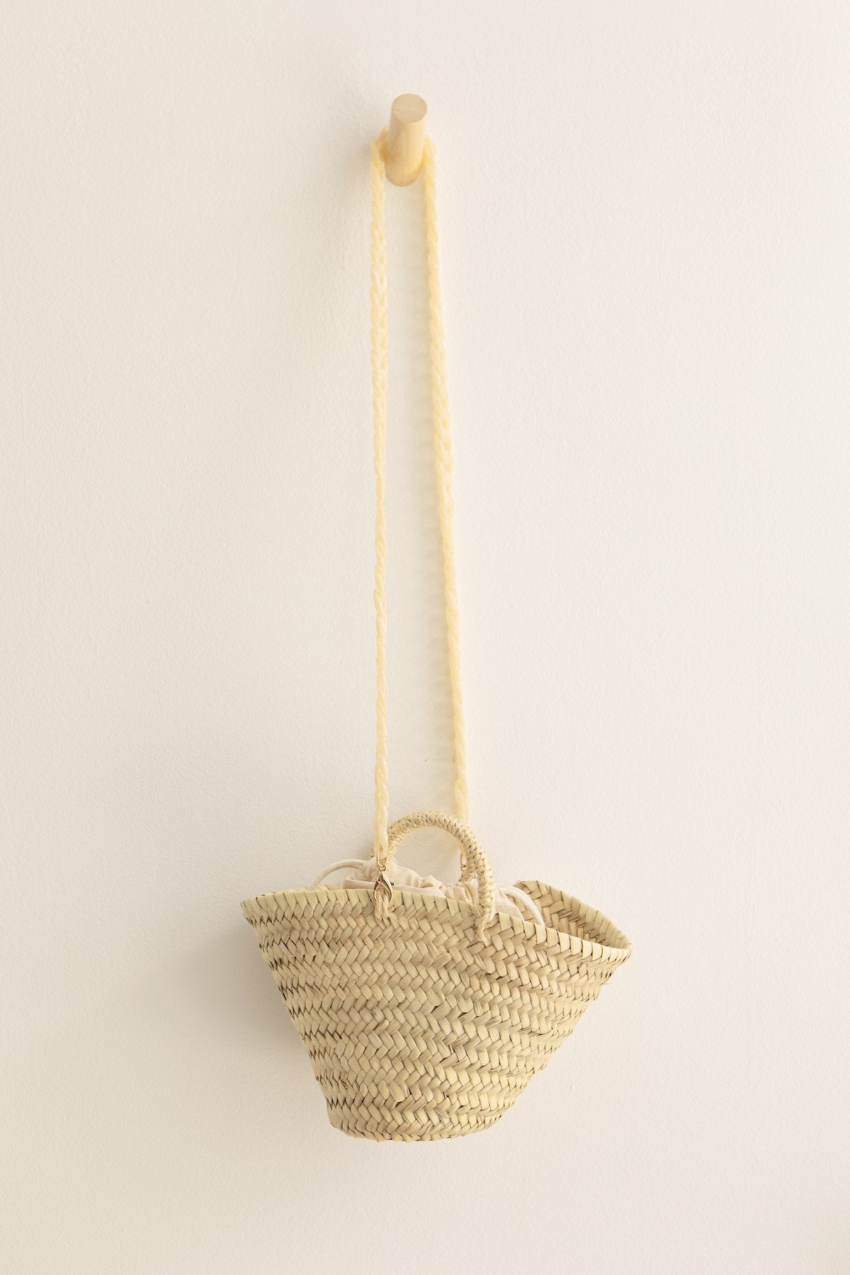 Cestito Paja Natural Marfil · Ipanema · - Bruna