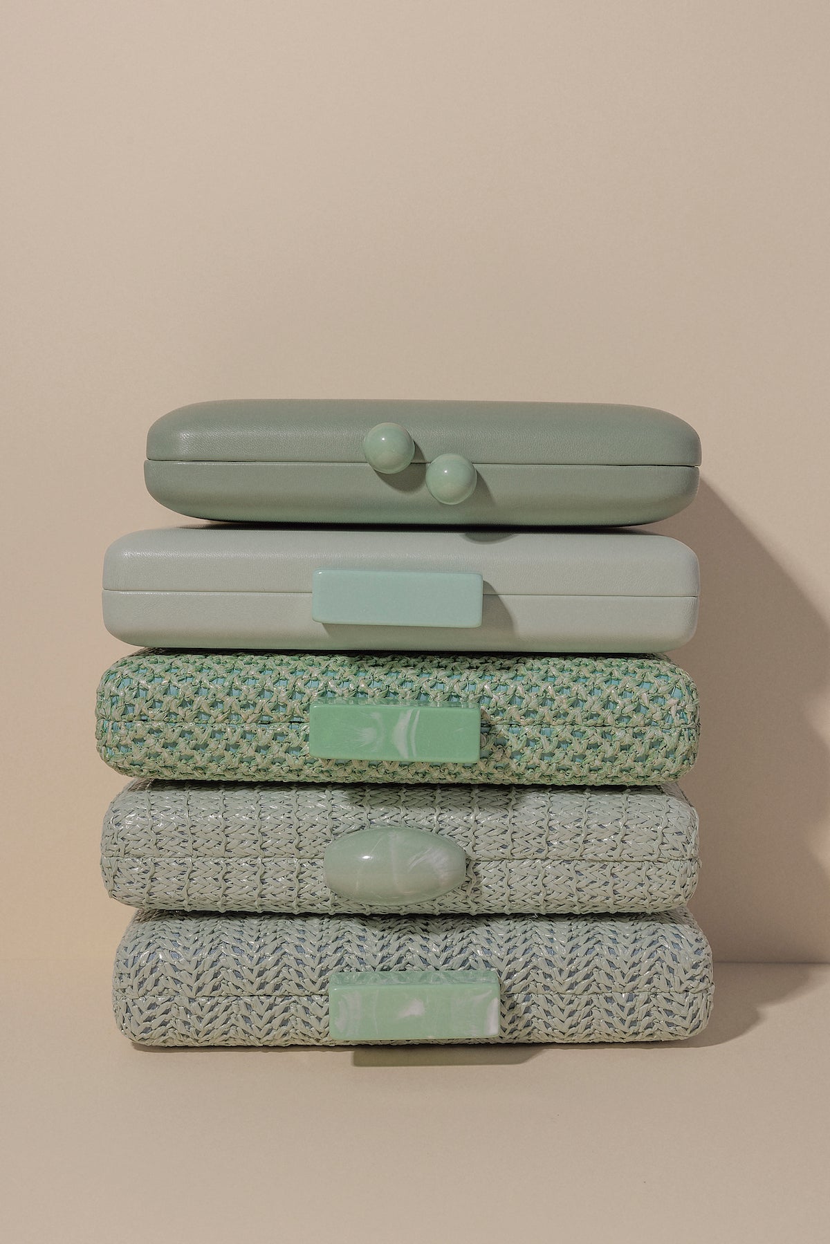 Clutch Bolitas Menta · Alegoria · - Bruna