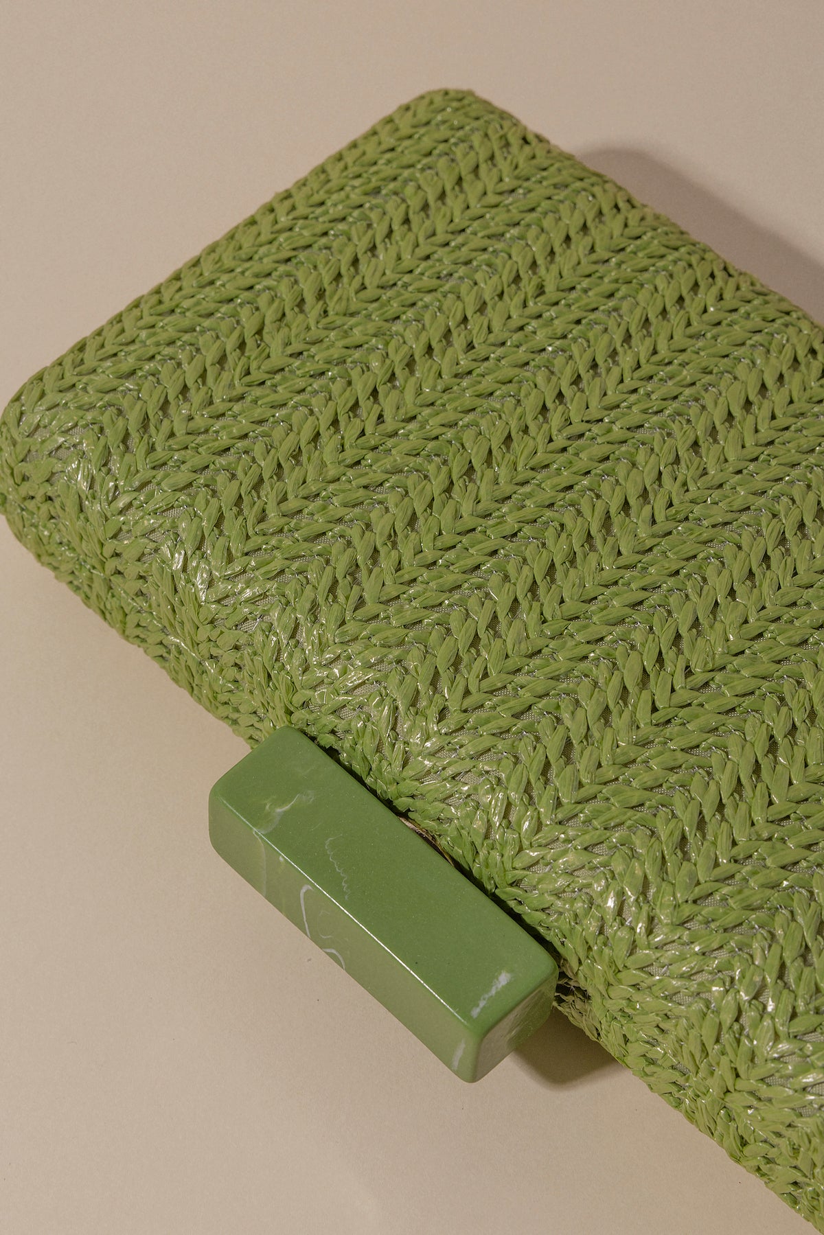 Clutch Braid Green · Alegoria · - Bruna