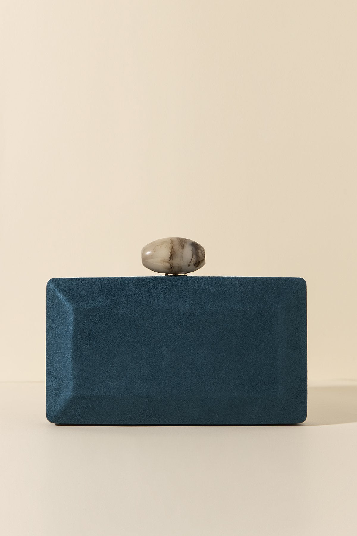 Clutch Copacabana Suede Petroleo · Ipanema · - Bruna