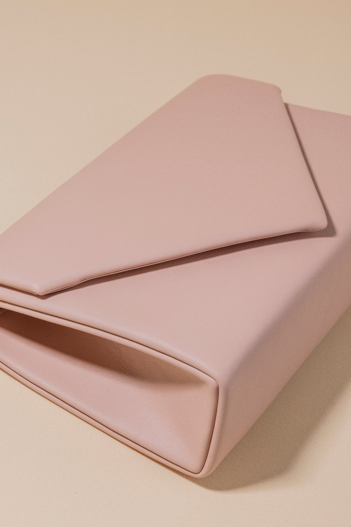 Clutch Envelope Rosa · Wisteria · - Bruna