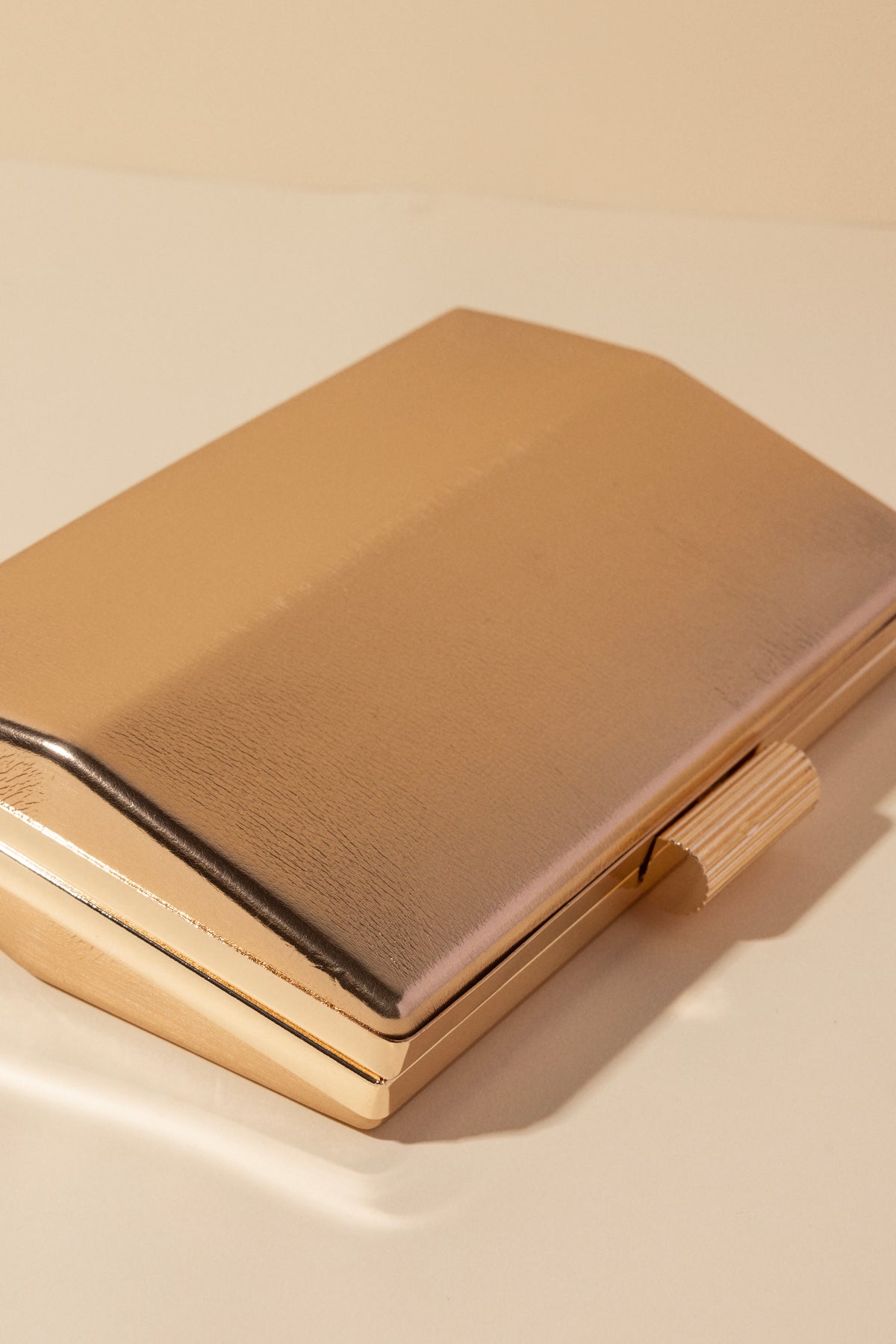 Clutch Gara Oro · Le Jardin · - Bruna