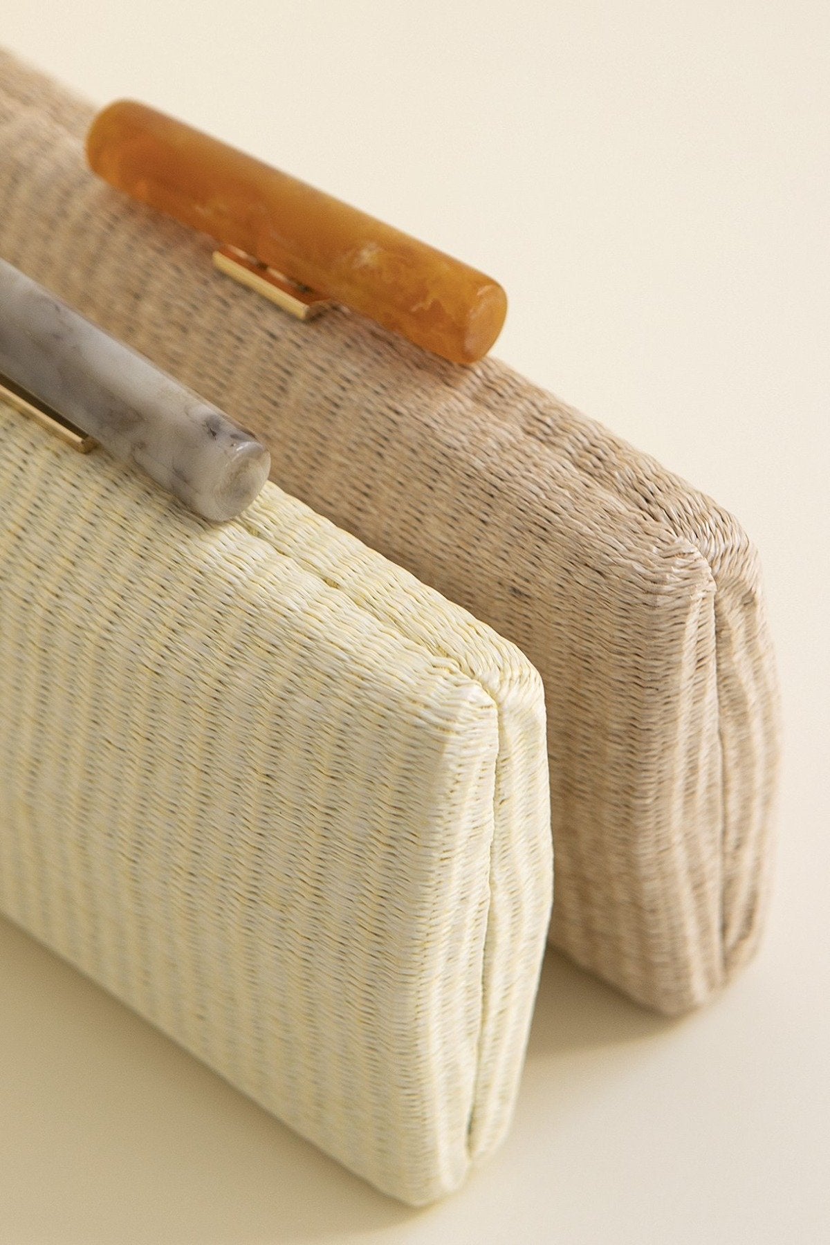 Clutch Hueso Rafia Limon Rectangular · Pretty in Pink · - Bruna