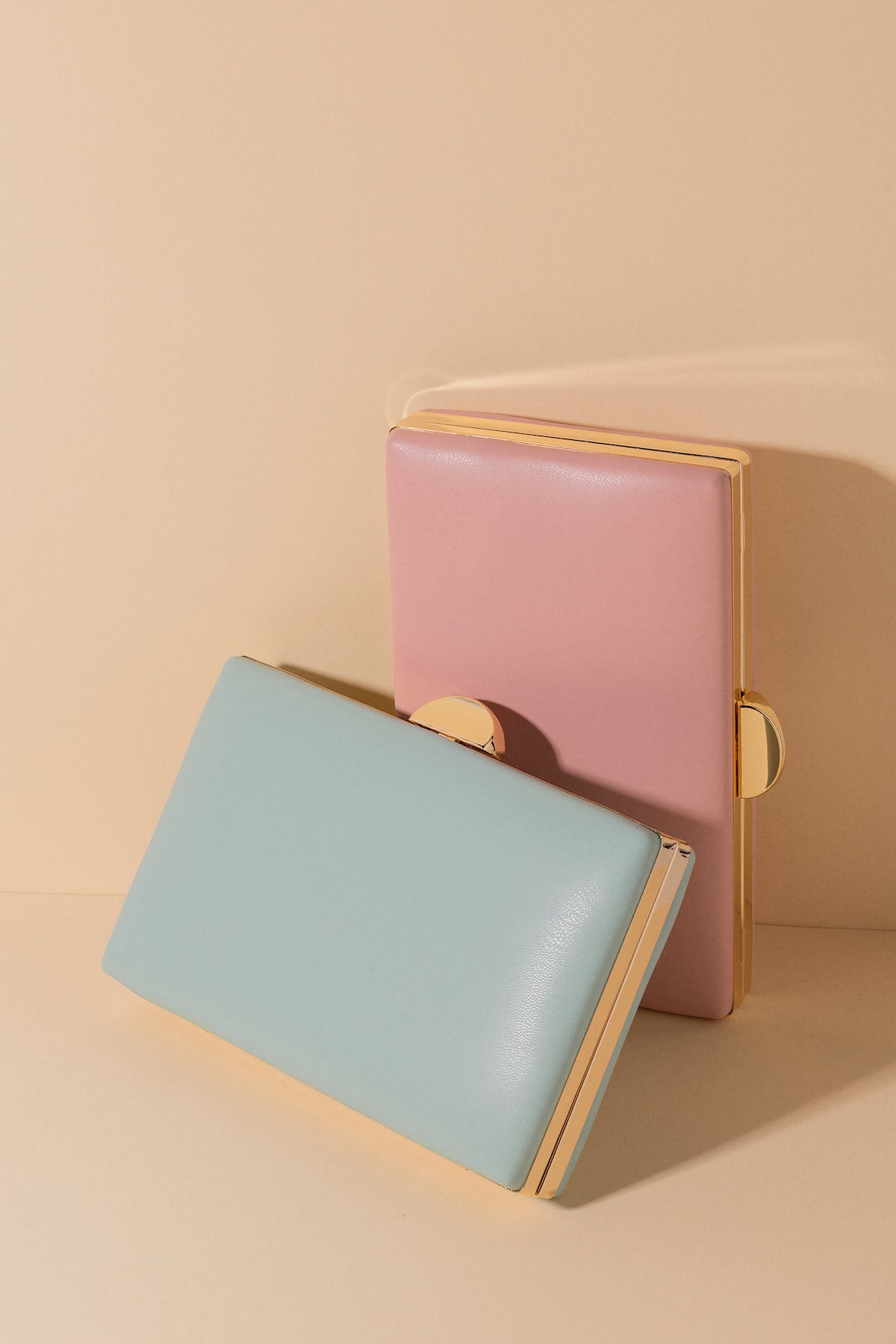 Clutch Iris Aguamarina · Hamptons · - Bruna