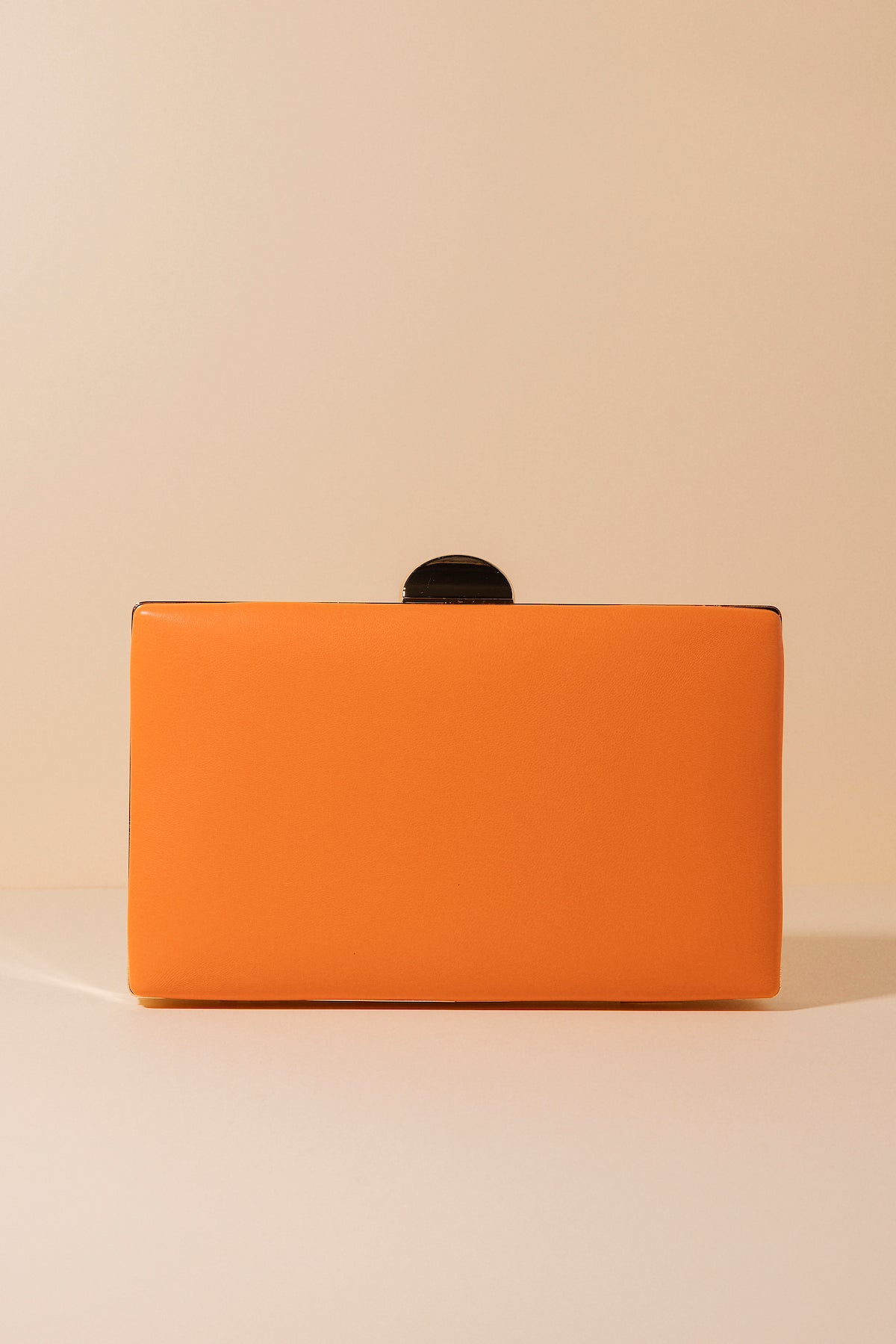Clutch Iris Naranja · Hamptons · - Bruna