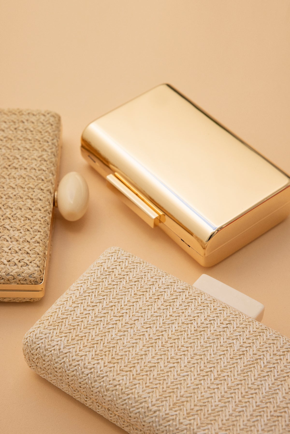 Clutch Knitted Hueso Crema · Wisteria · - Bruna
