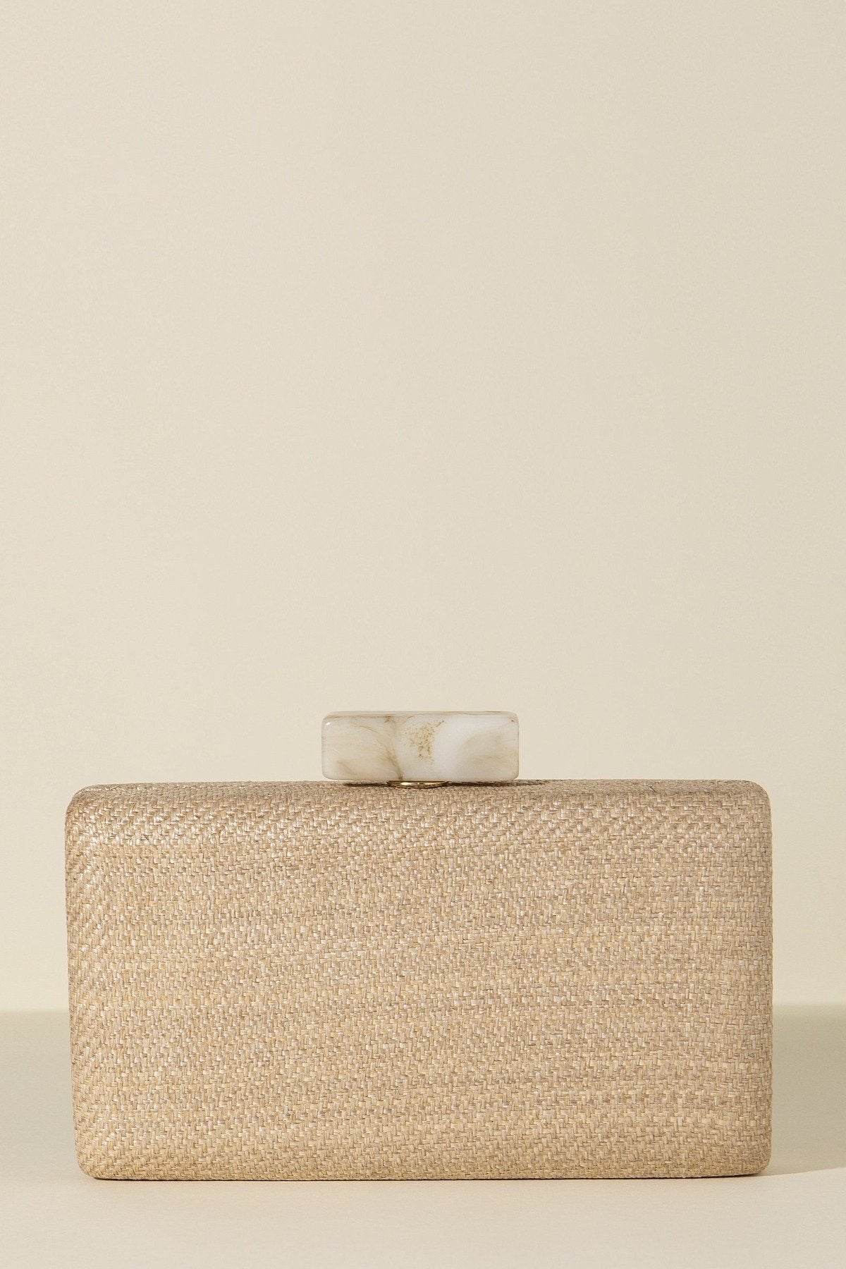 Clutch Slim Rafia Hueso Tostado · Pretty in Pink · - Bruna