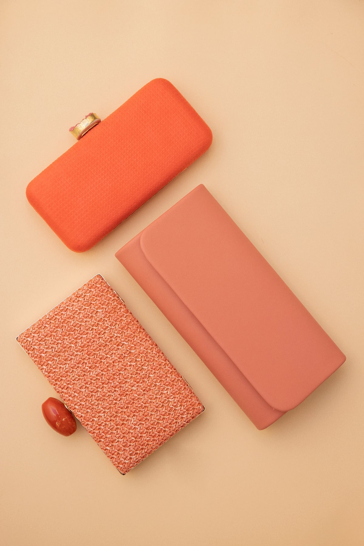 Clutch Sofia Coral · Wisteria · - Bruna