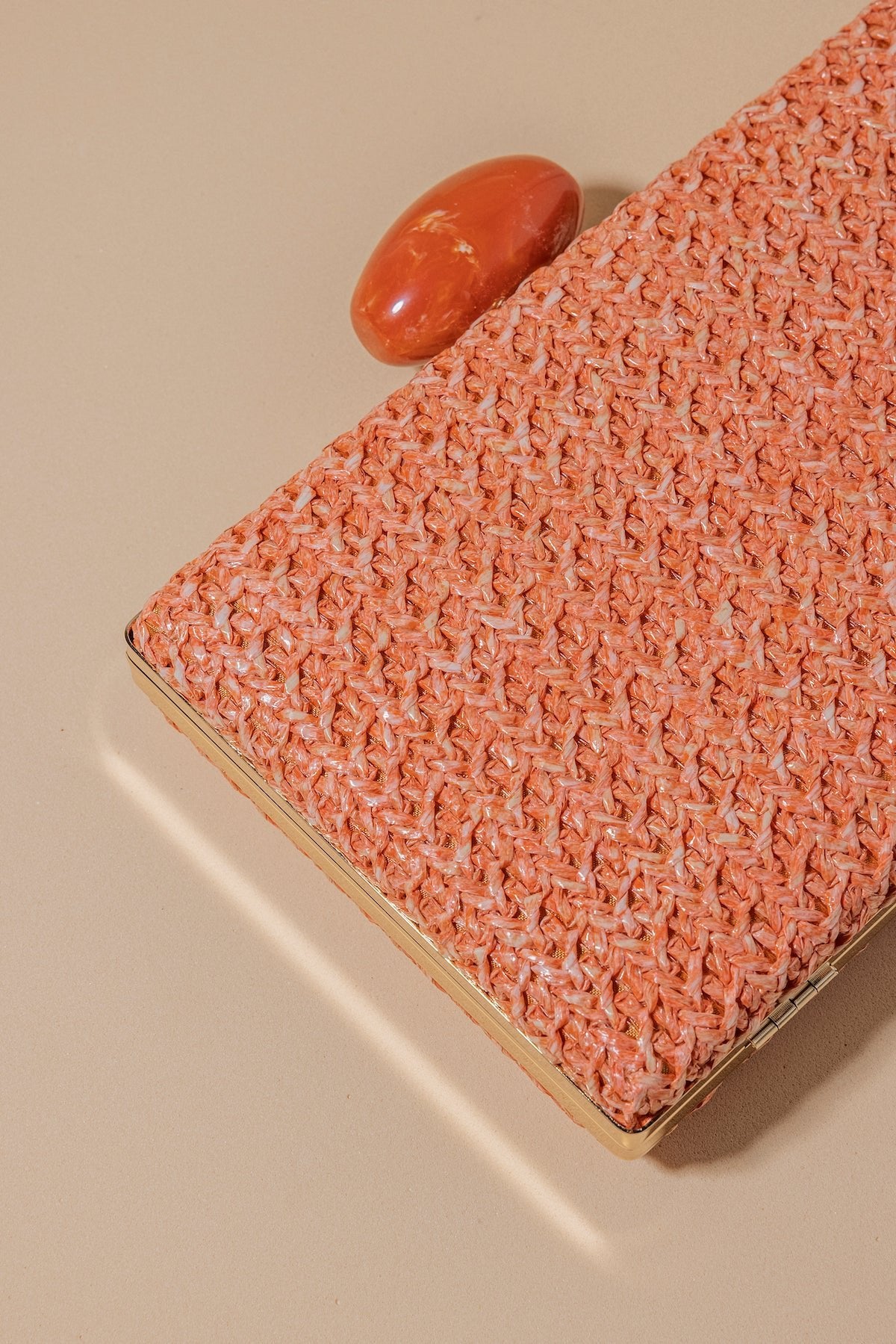 Clutch Sofia Coral · Wisteria · - Bruna