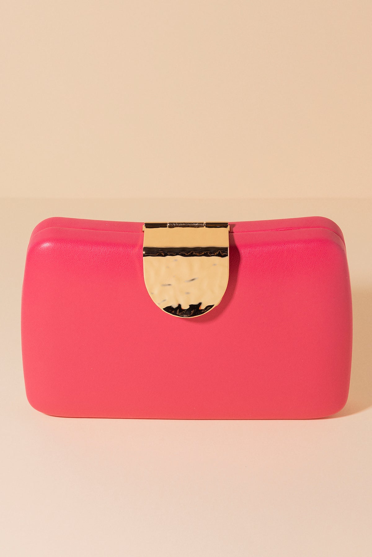 Clutch Zia Fucsia · Hamptons · - Bruna