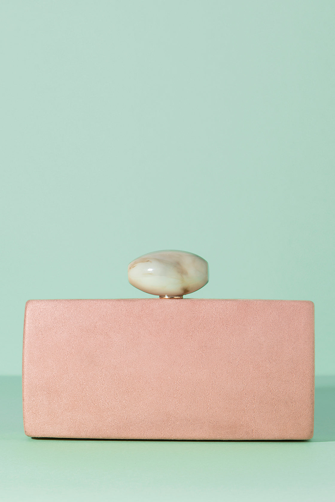 Clutch Oval Hueso Suede Rosa Spring20 - brunacoleccion bruna invitadaperfecta invitadaboda invitadabruna boda guest wedding