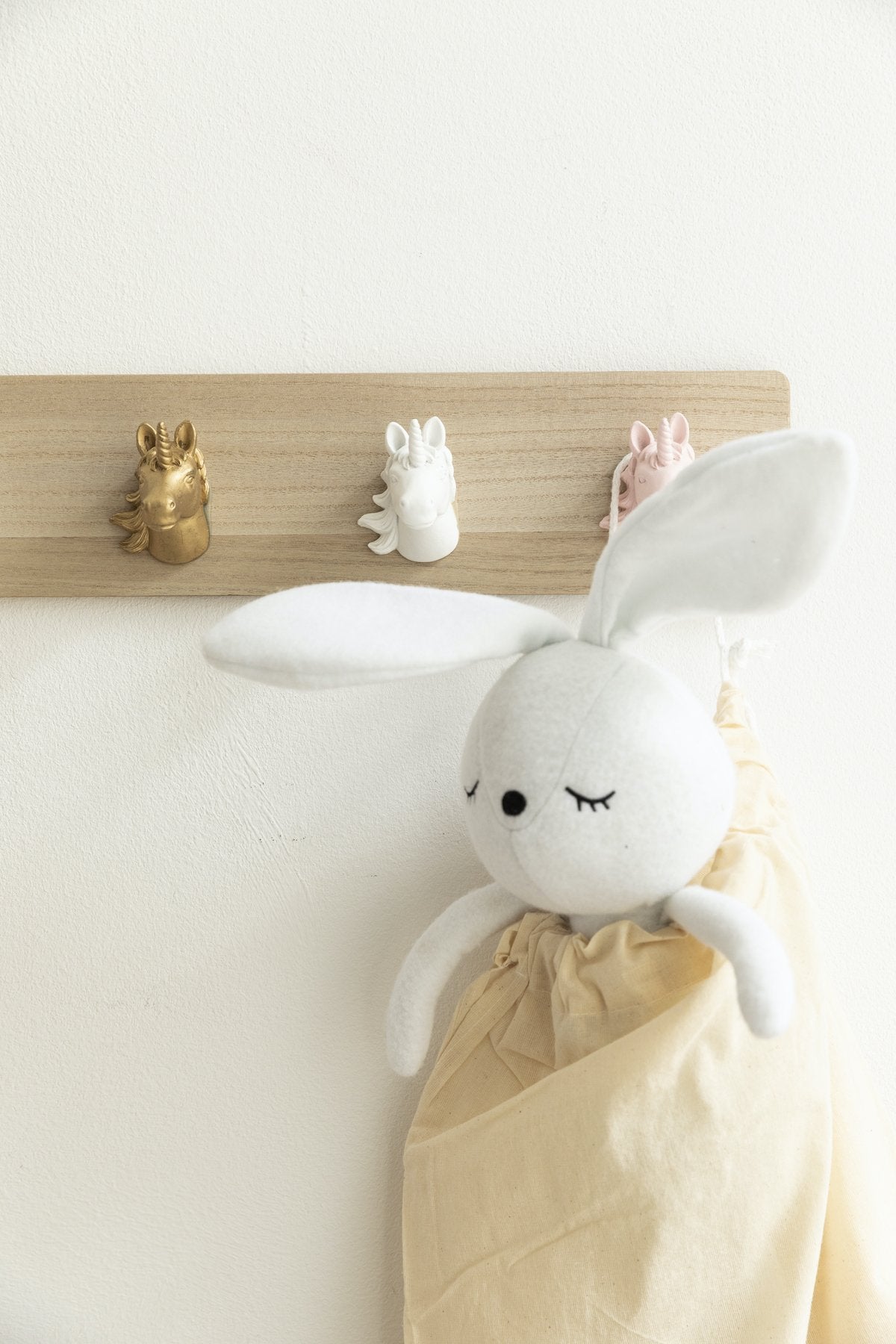 Conejo Louis Peluche · Deco · - Bruna