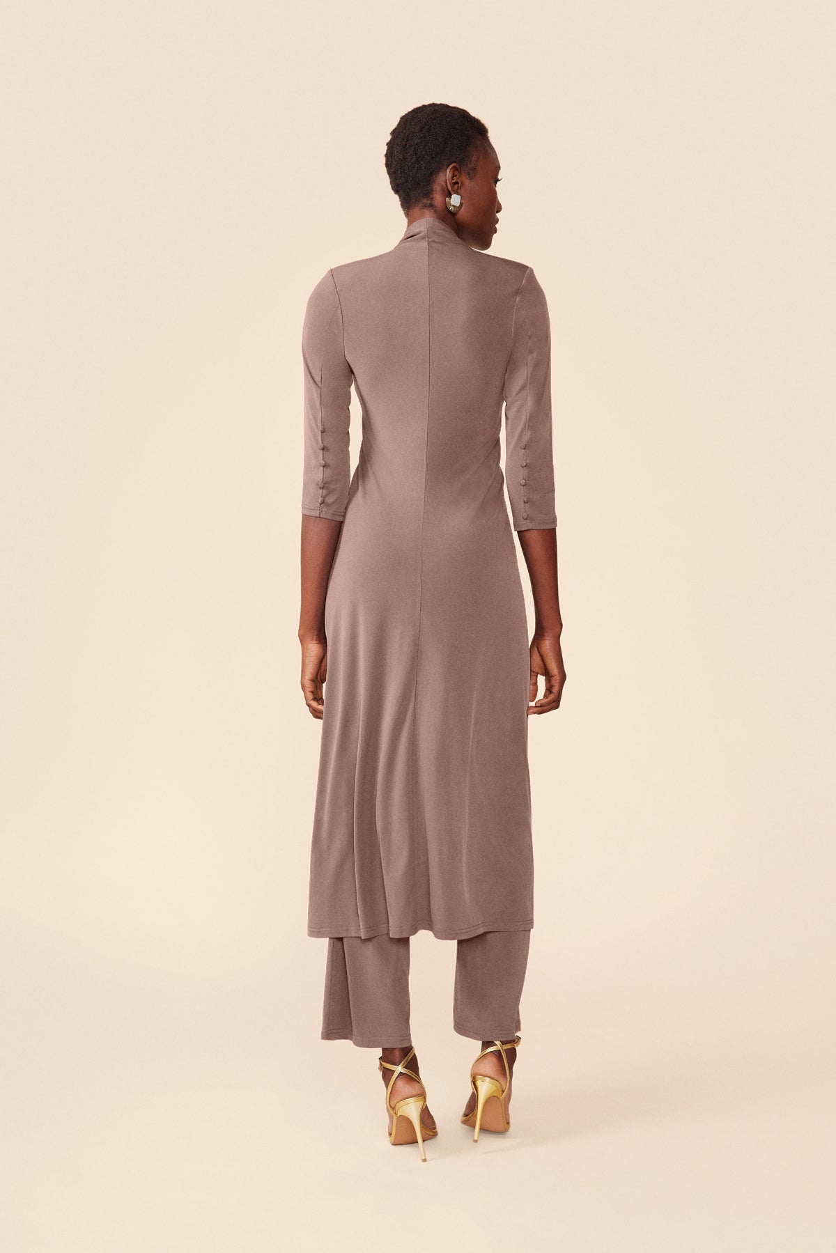 Conjunto Kala Taupe · Alegoria · - Bruna