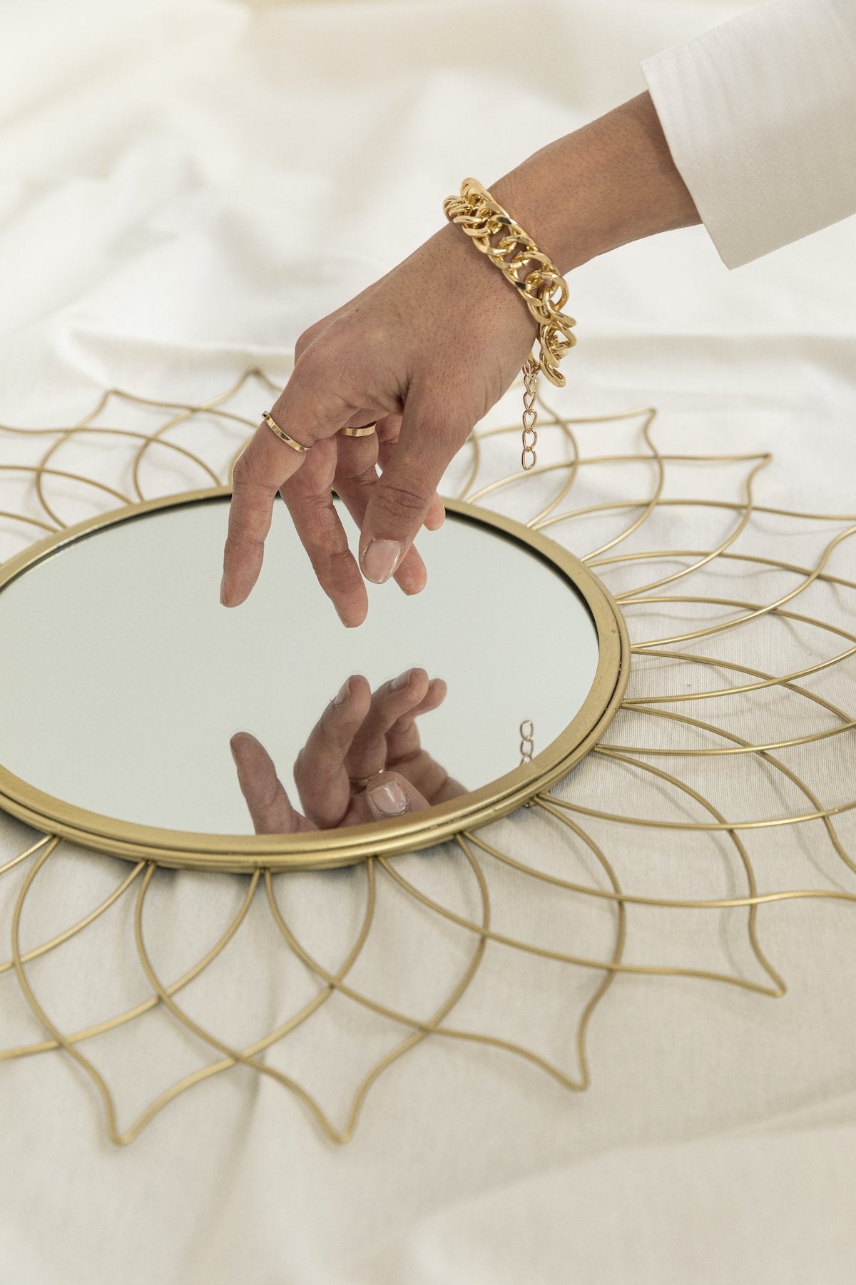 Espejo Plex Dorado · Deco · - Bruna