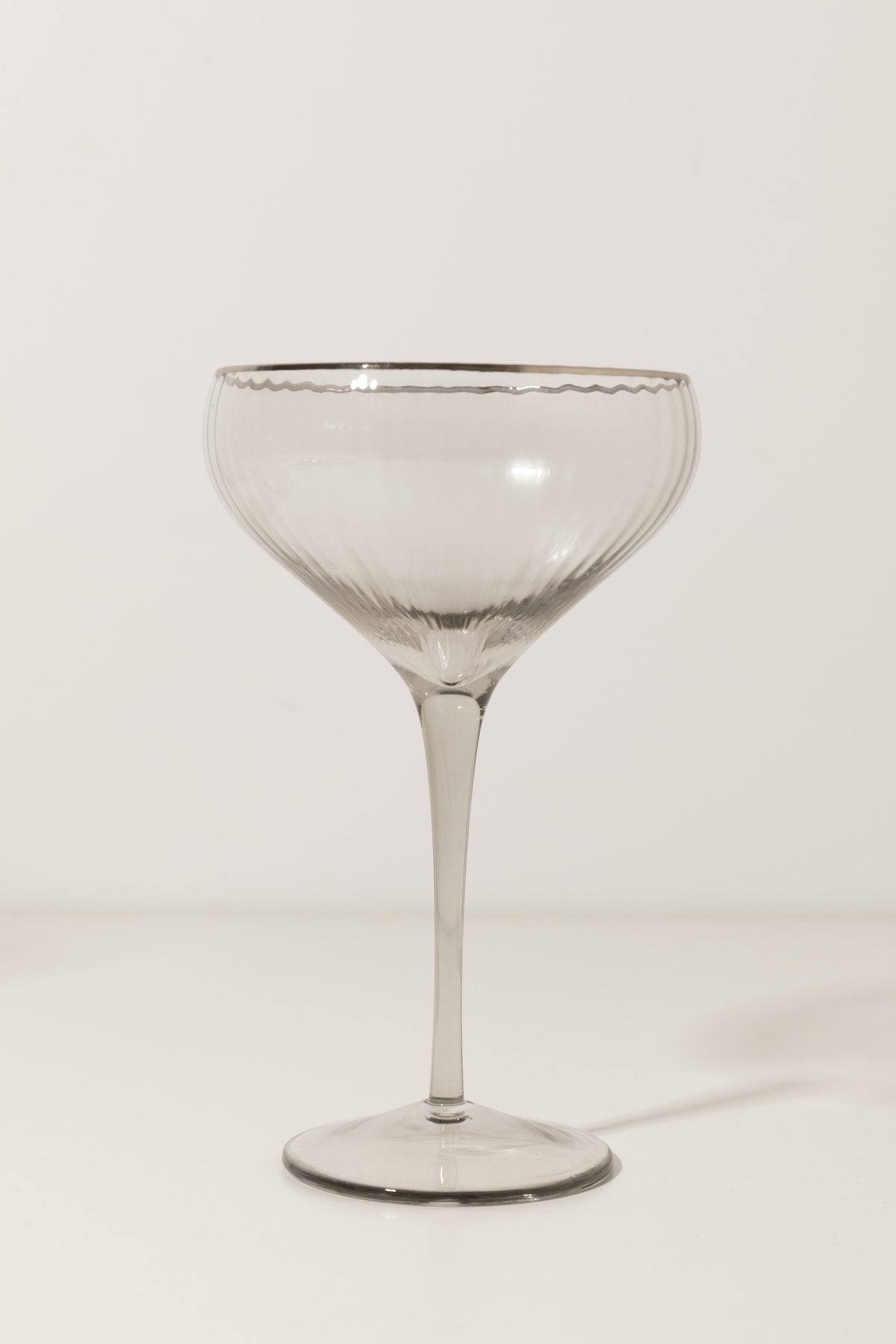 Jarra Gris Plomo con filo plata · Deco · - Bruna