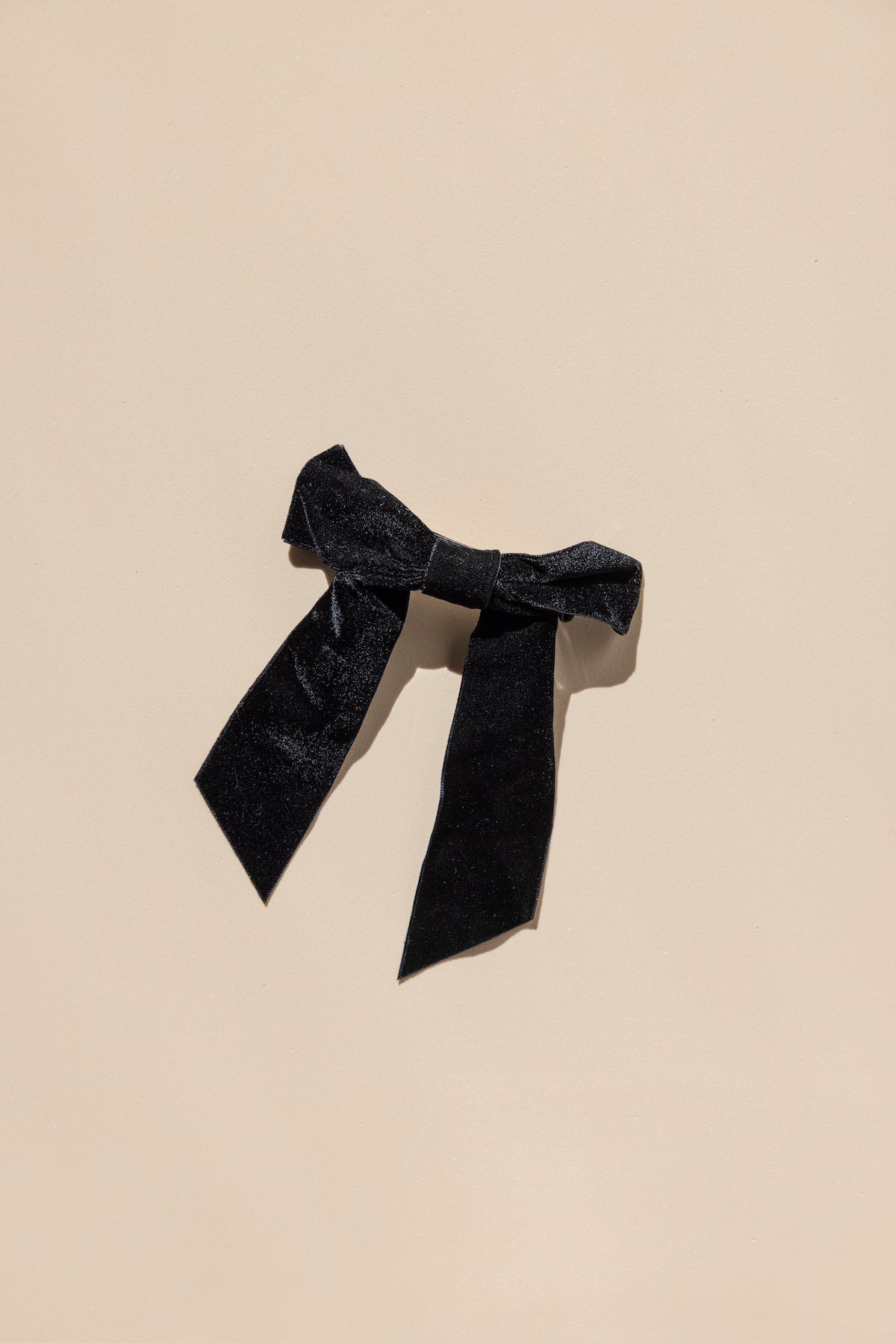 Pasador de Pelo Velvet Black · Wisteria · - Bruna
