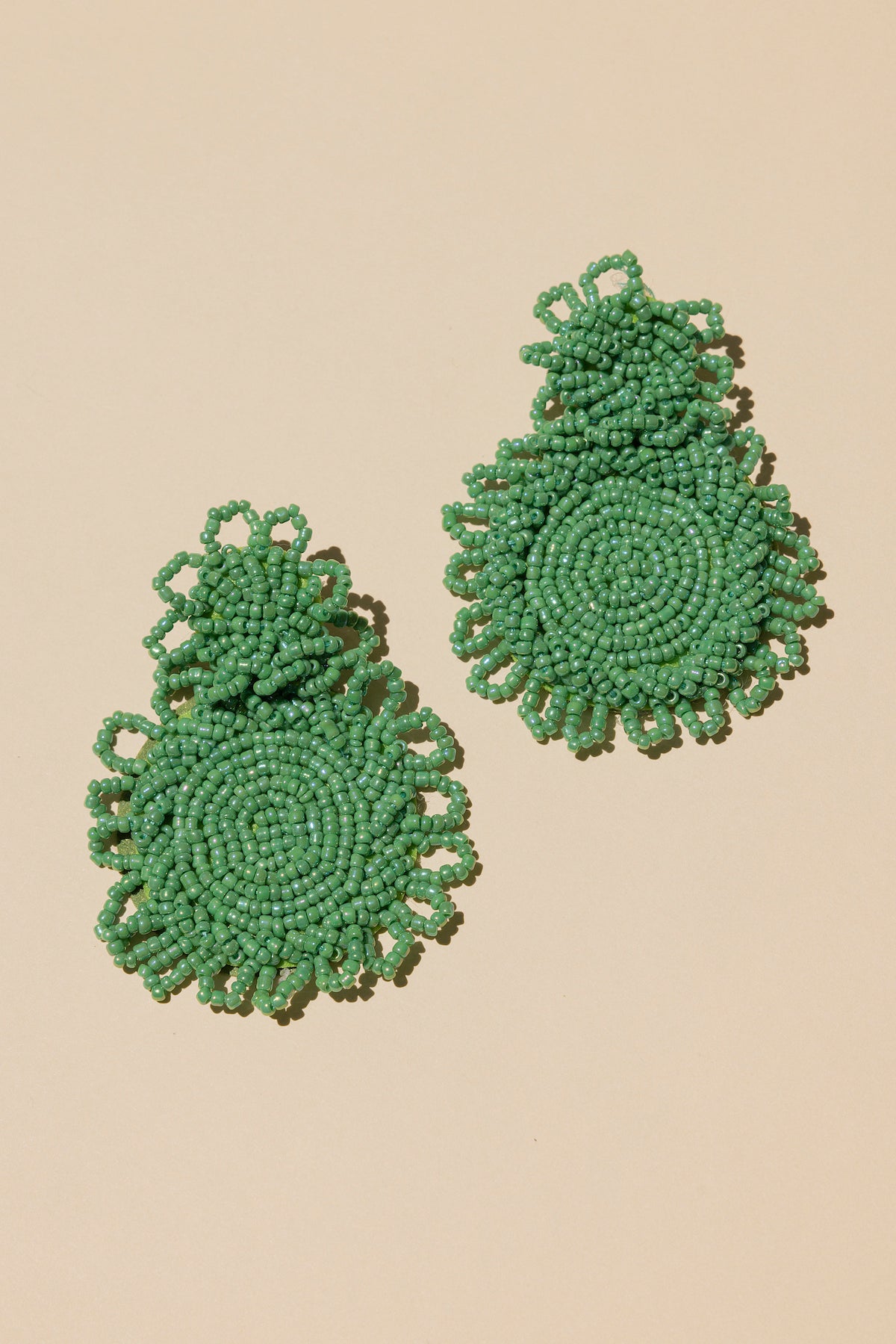 Pendientes Ari Verde · Hamptons · - Bruna