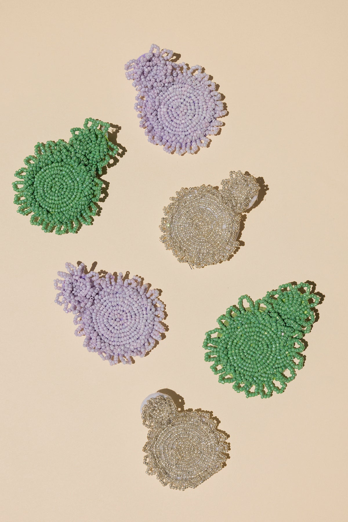 Pendientes Ari Verde · Hamptons · - Bruna