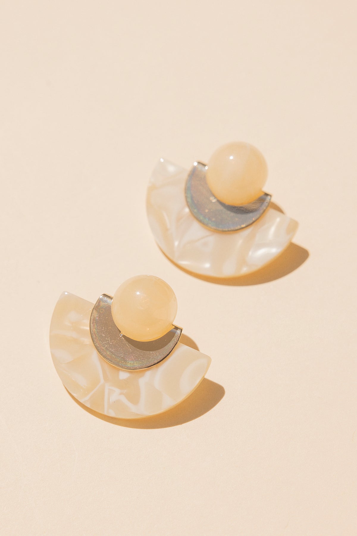 Pendientes Dama Vanilla · Hamptons · - Bruna