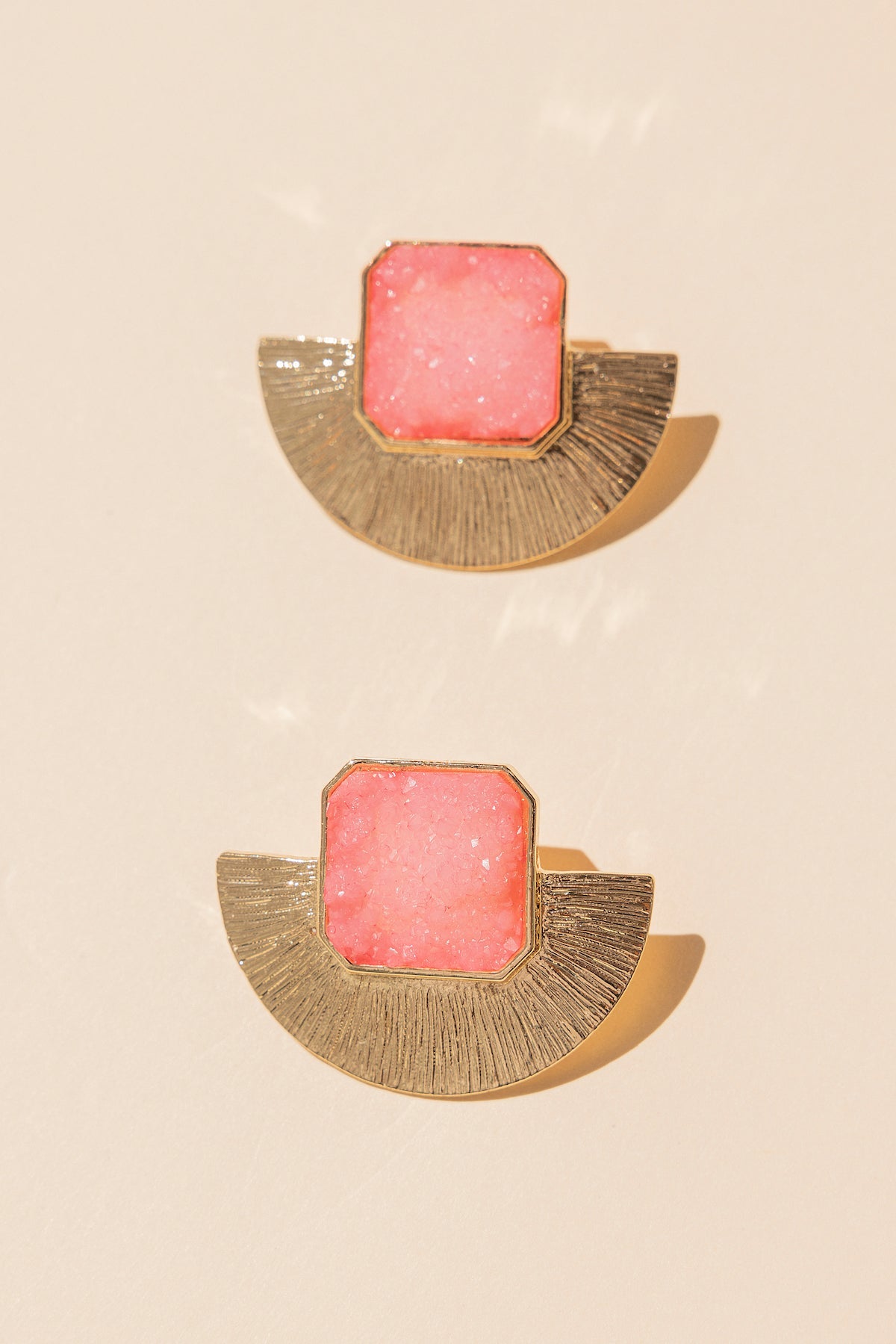 Pendientes Frida Coral · Hamptons · - Bruna