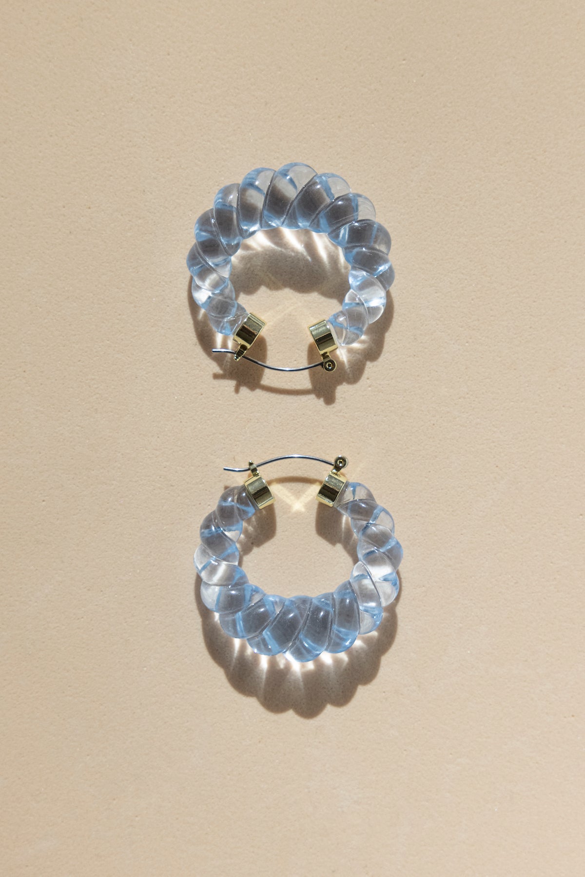 Pendientes Glossy Lola Blue · Wisteria · - Bruna