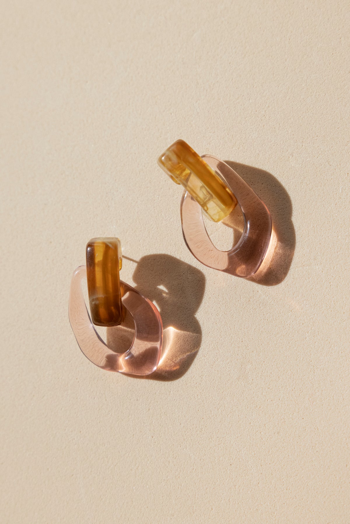 Pendientes Glossy Swan Garnet · Wisteria · - Bruna