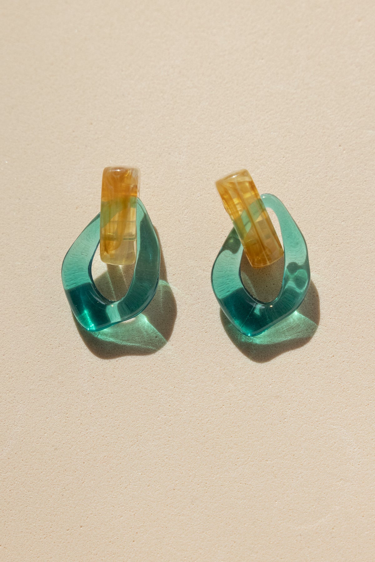 Pendientes Glossy Swan Green · Wisteria · - Bruna
