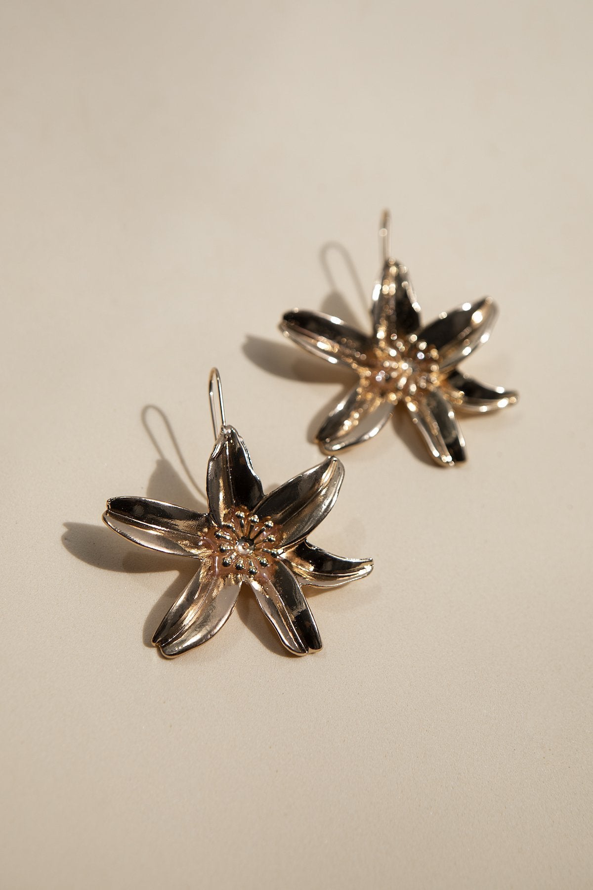 Pendientes Prune Dorado · Ipanema · - Bruna