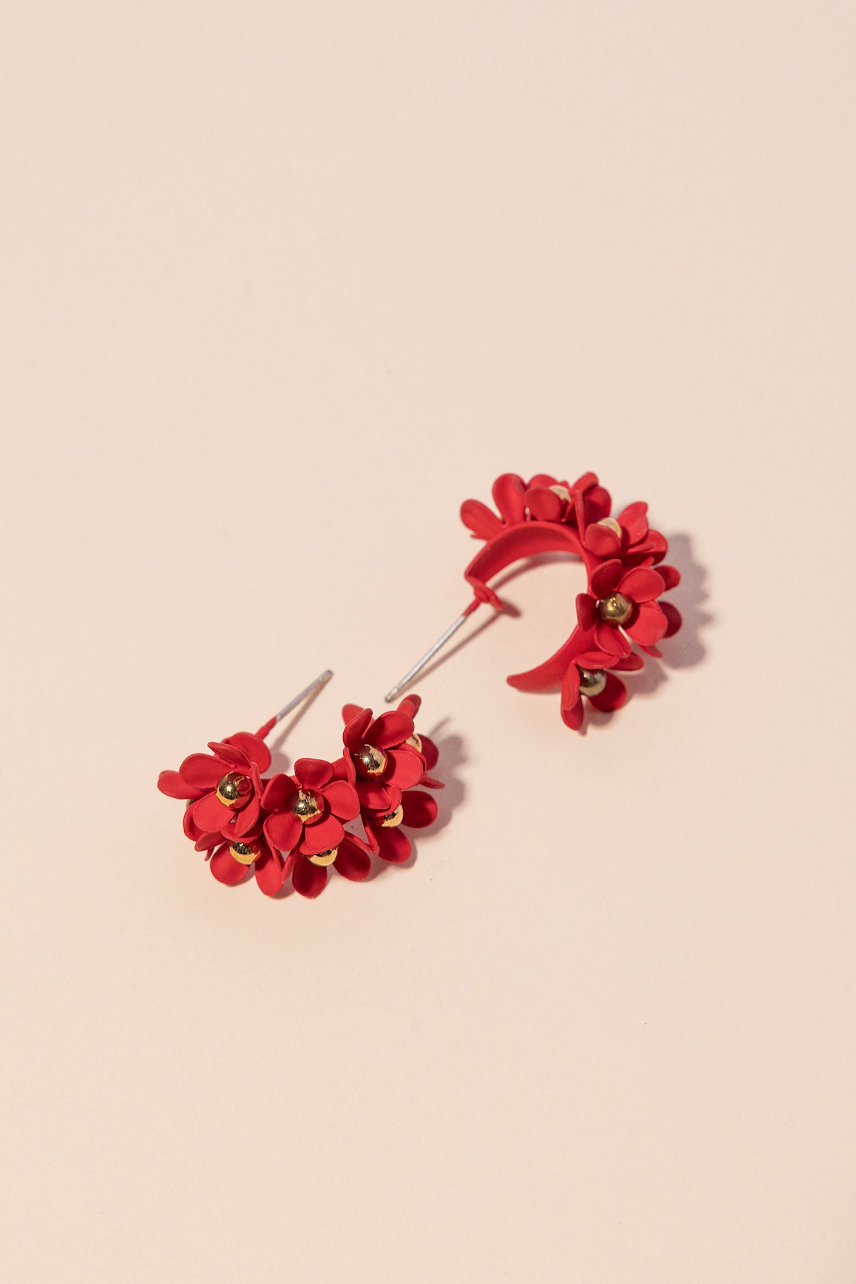 Pendientes Red Daisies · Le Jardin · - Bruna