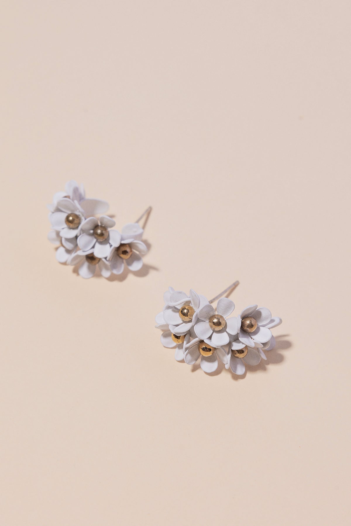 Pendientes White Daisies · Le Jardin · - Bruna