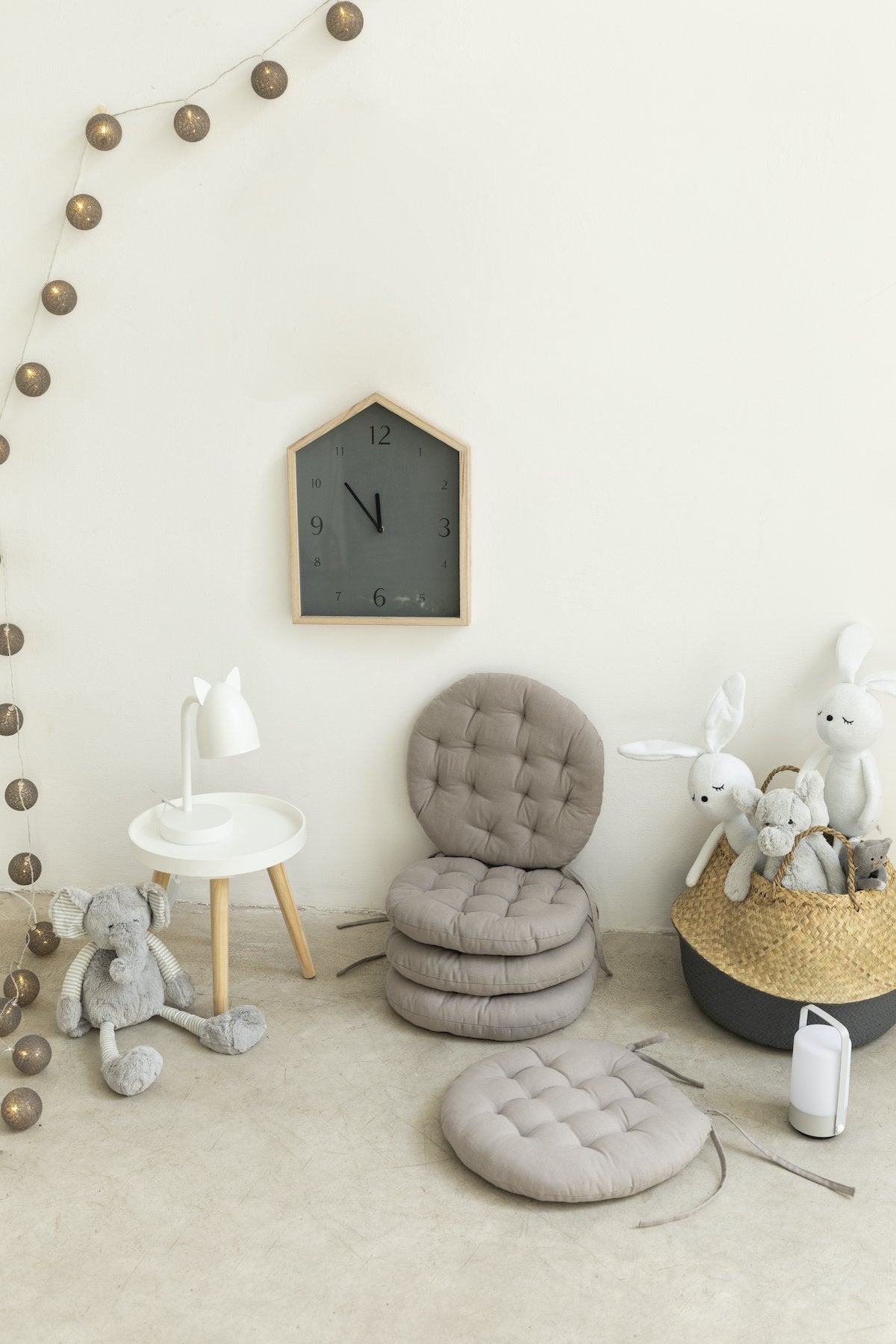 Reloj Casita Gris · Deco · - Bruna