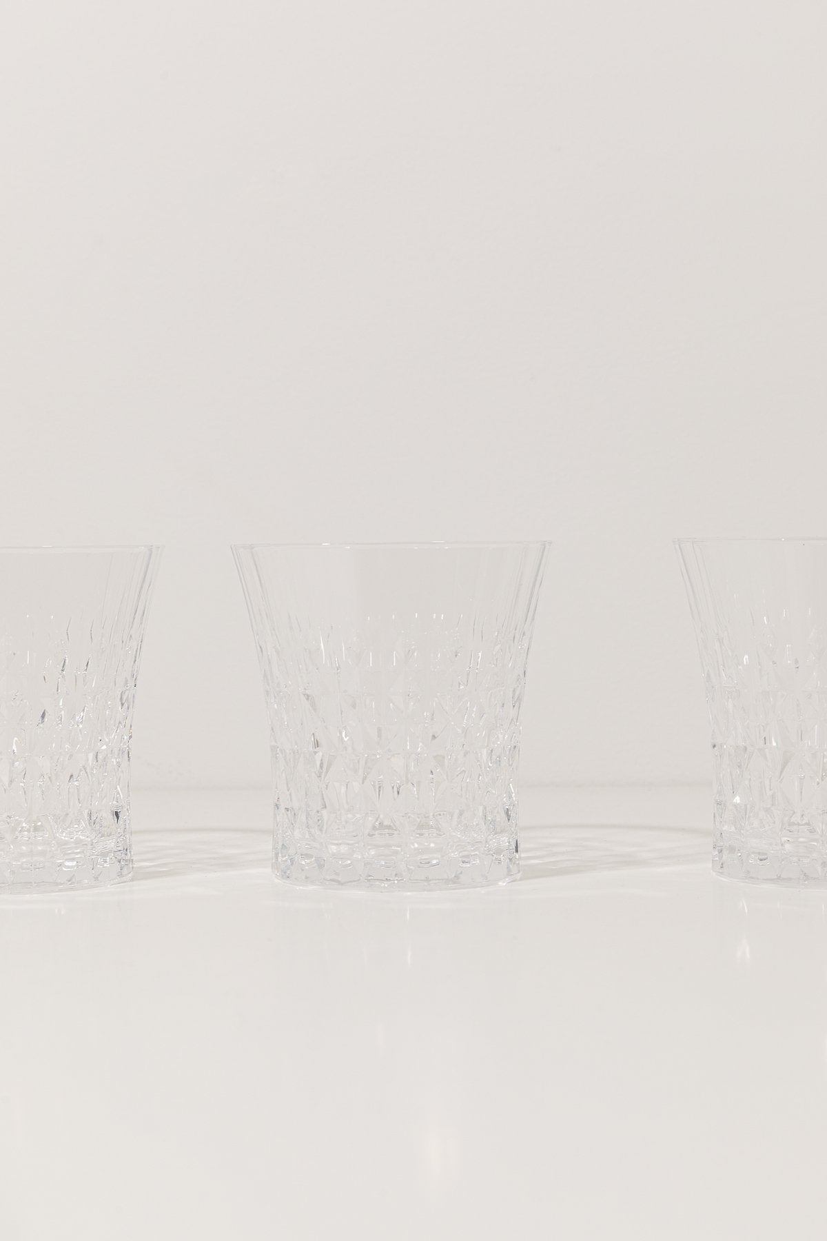 Set de 6 Vasos de Agua Tallado Priscilla · Deco · - Bruna