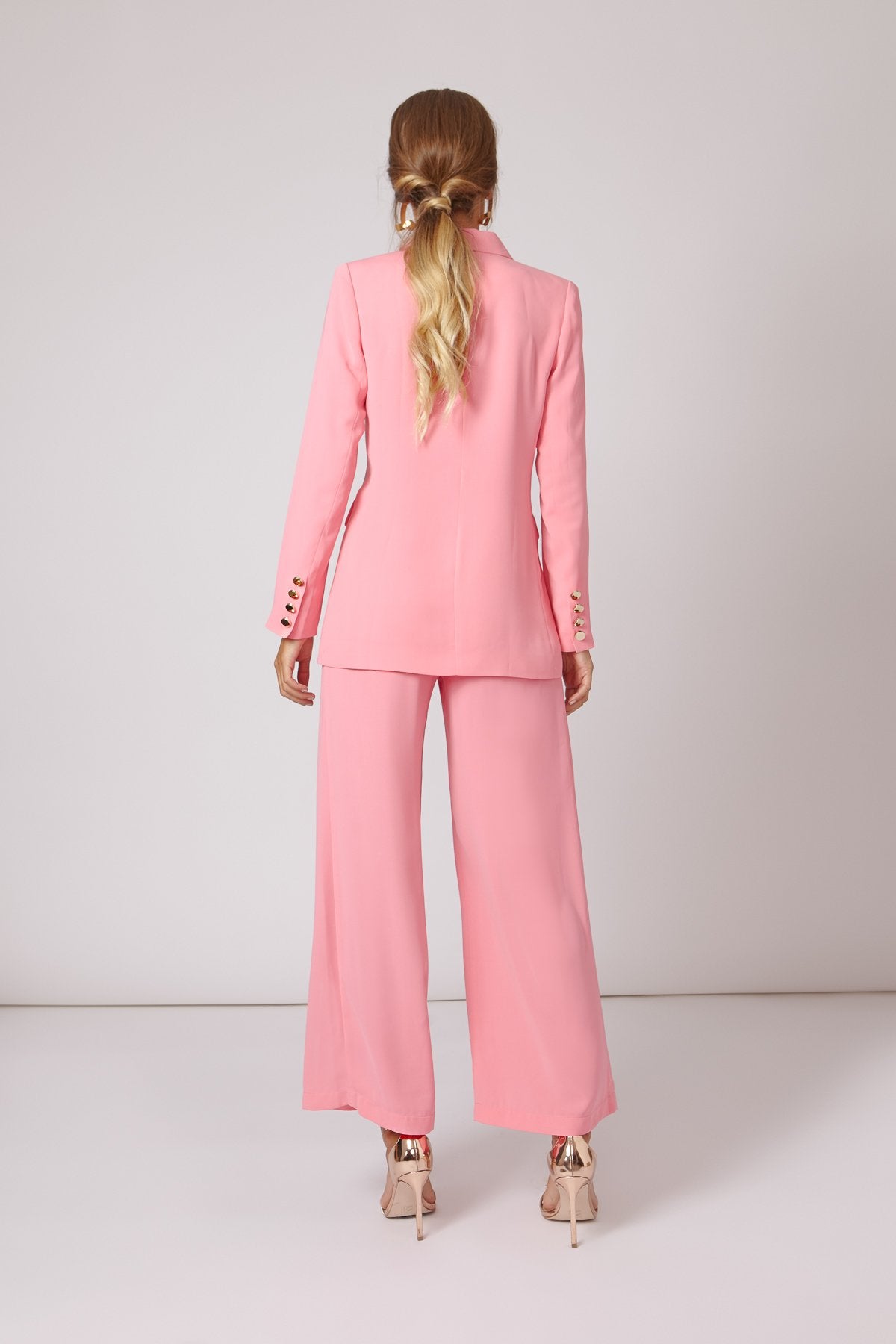 Traje Chaqueta Bibi + Pantalon Libi Rosa Flamenco · Iconics · - Bruna