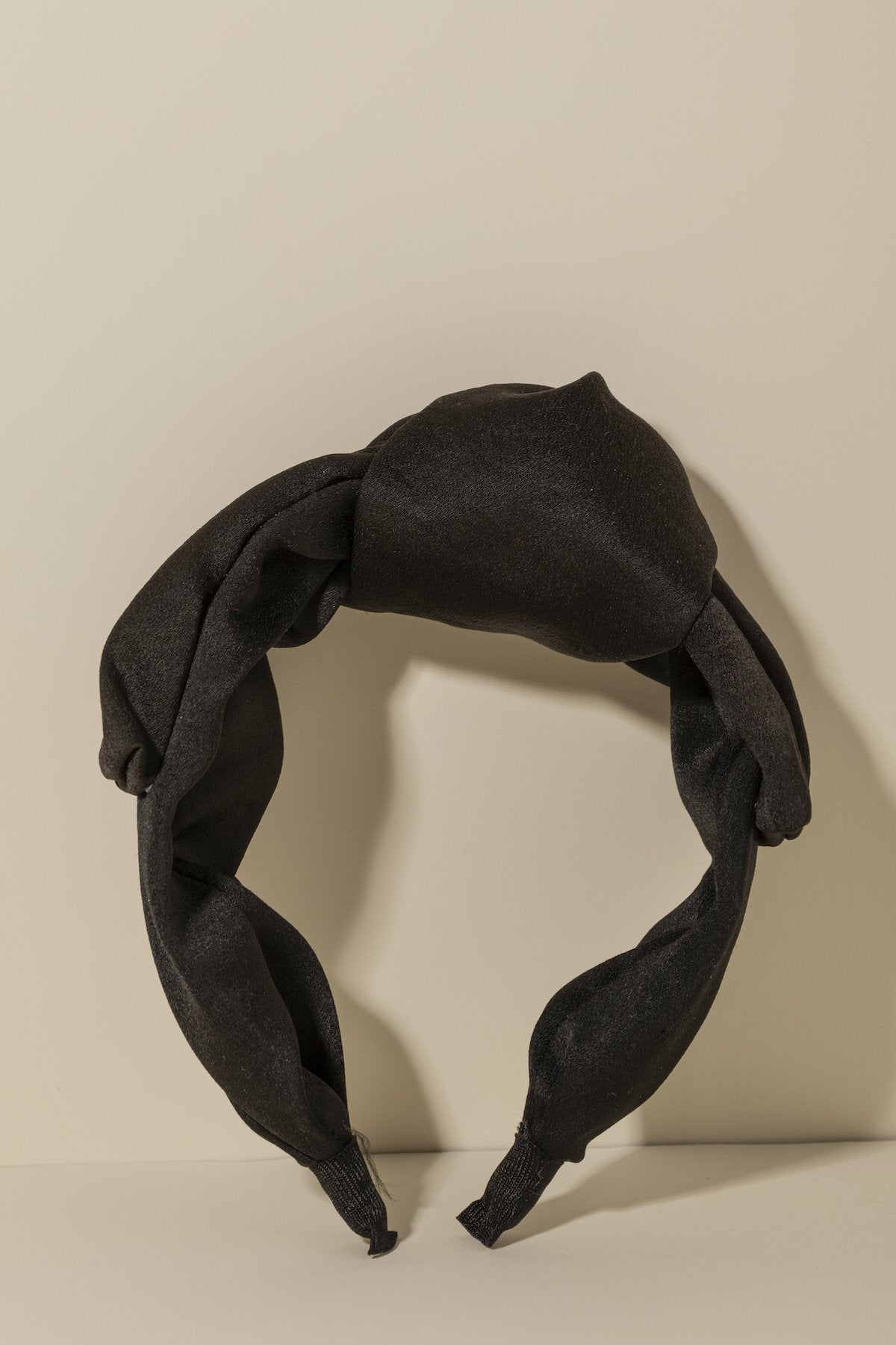 Turbante Bow Black · Rivera · - Bruna