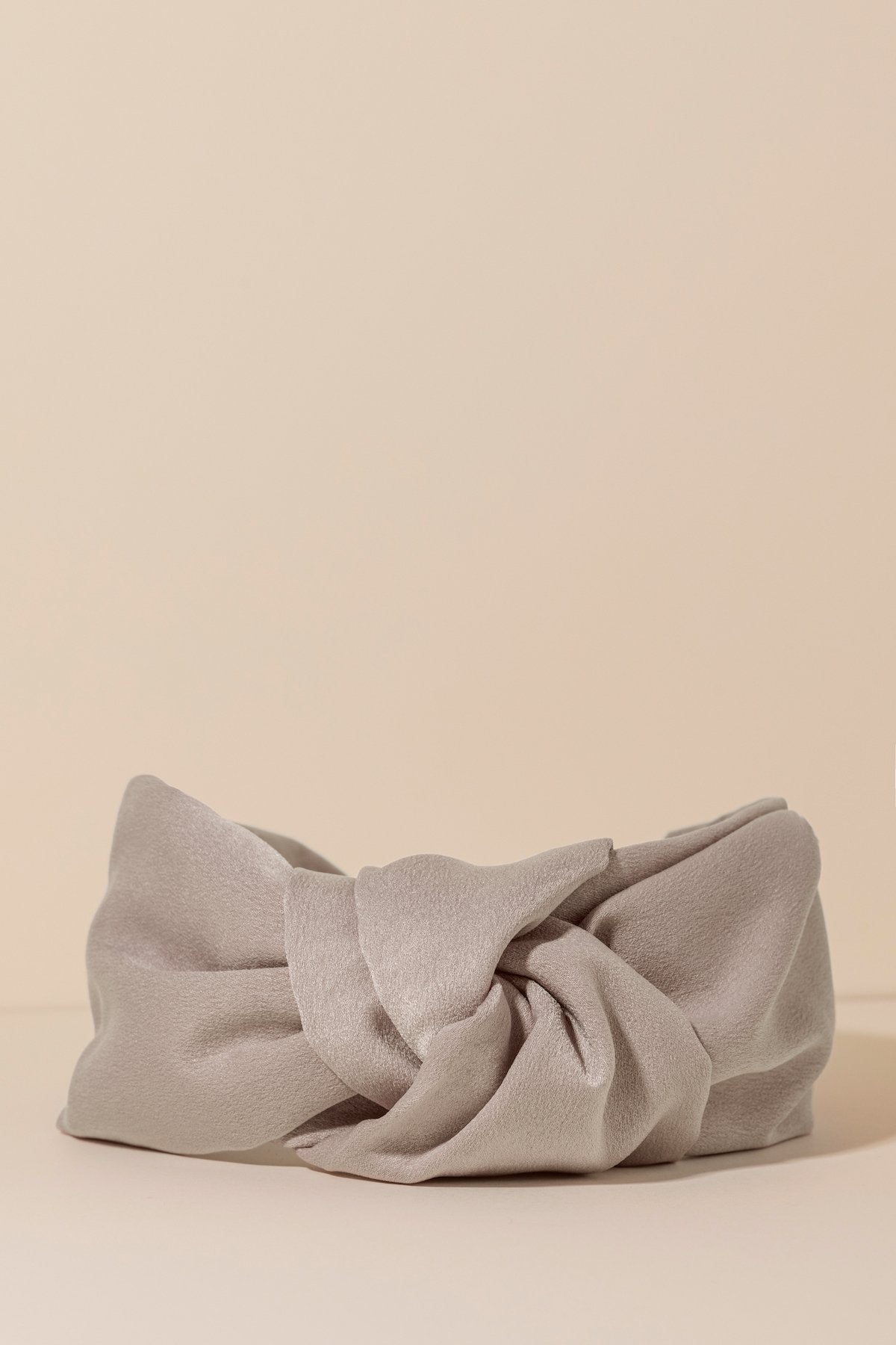 Turbante Bow Sand · Rivera · - Bruna